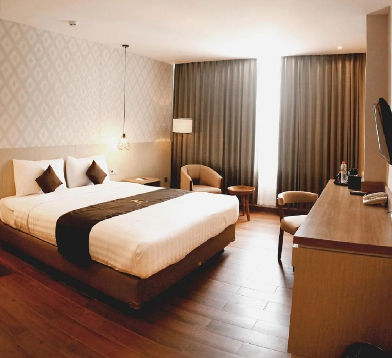 Bed in Zenith Premiere Hotel Baubau