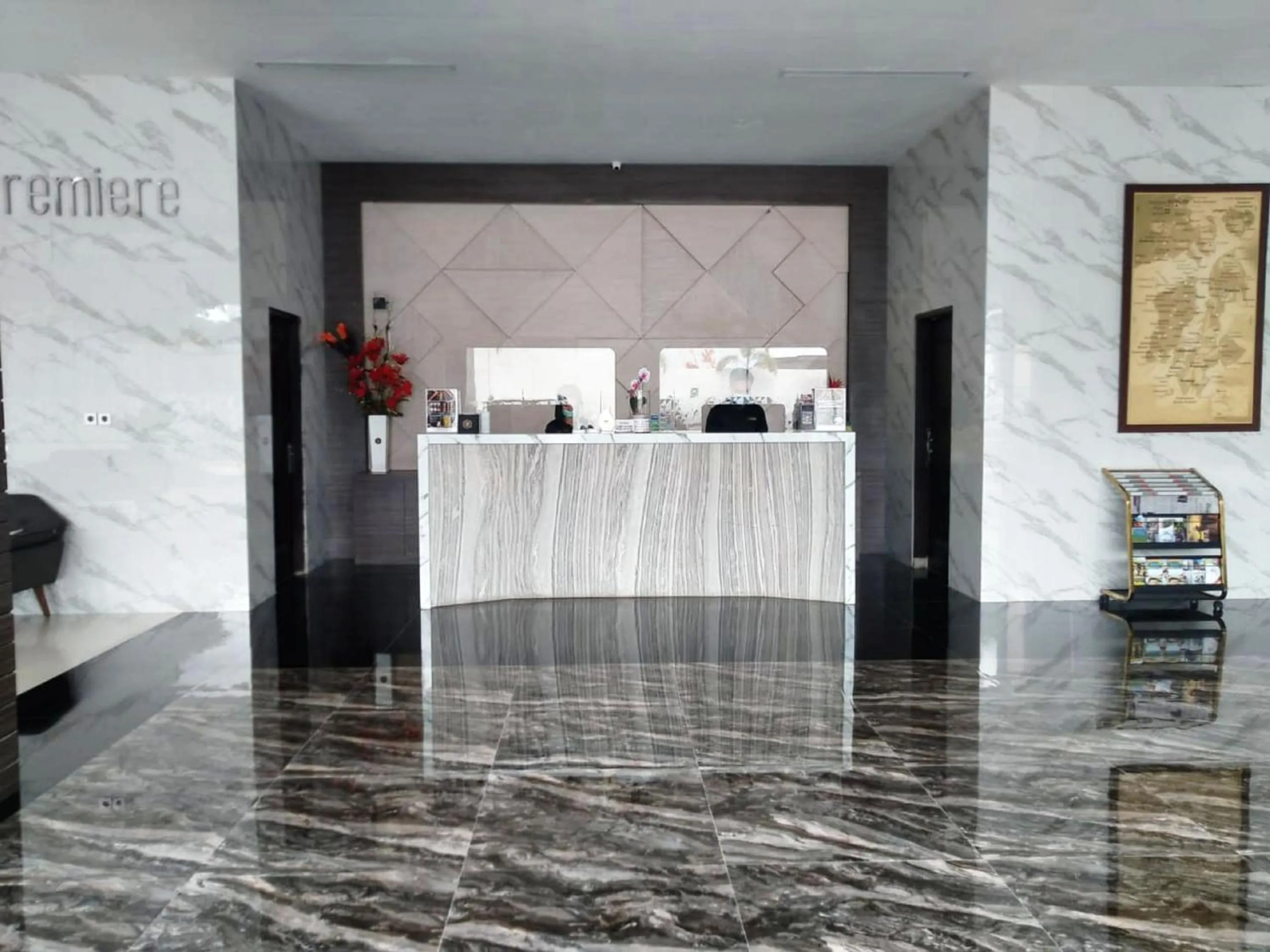 Lobby or reception in Zenith Premiere Hotel Baubau