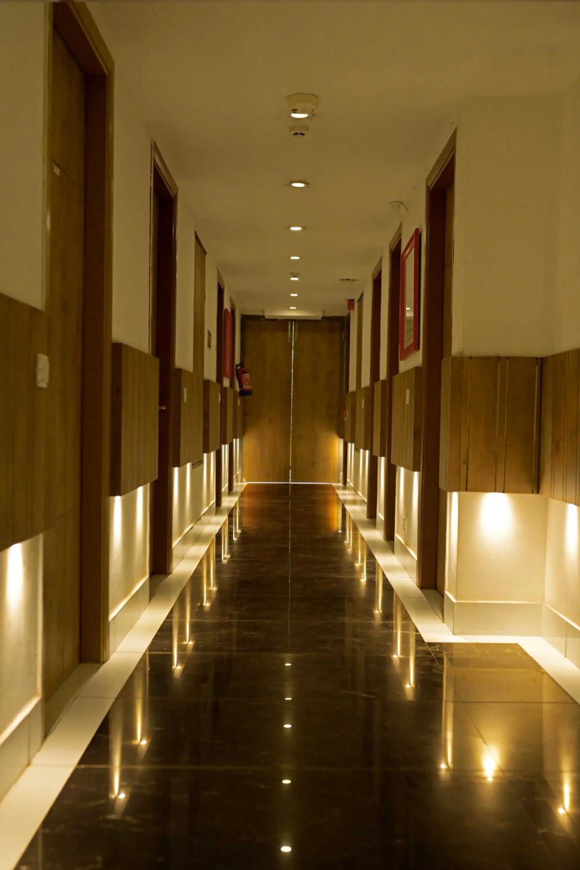 Lobby or reception in Town Pallace Inn - Hotel in New Delhi