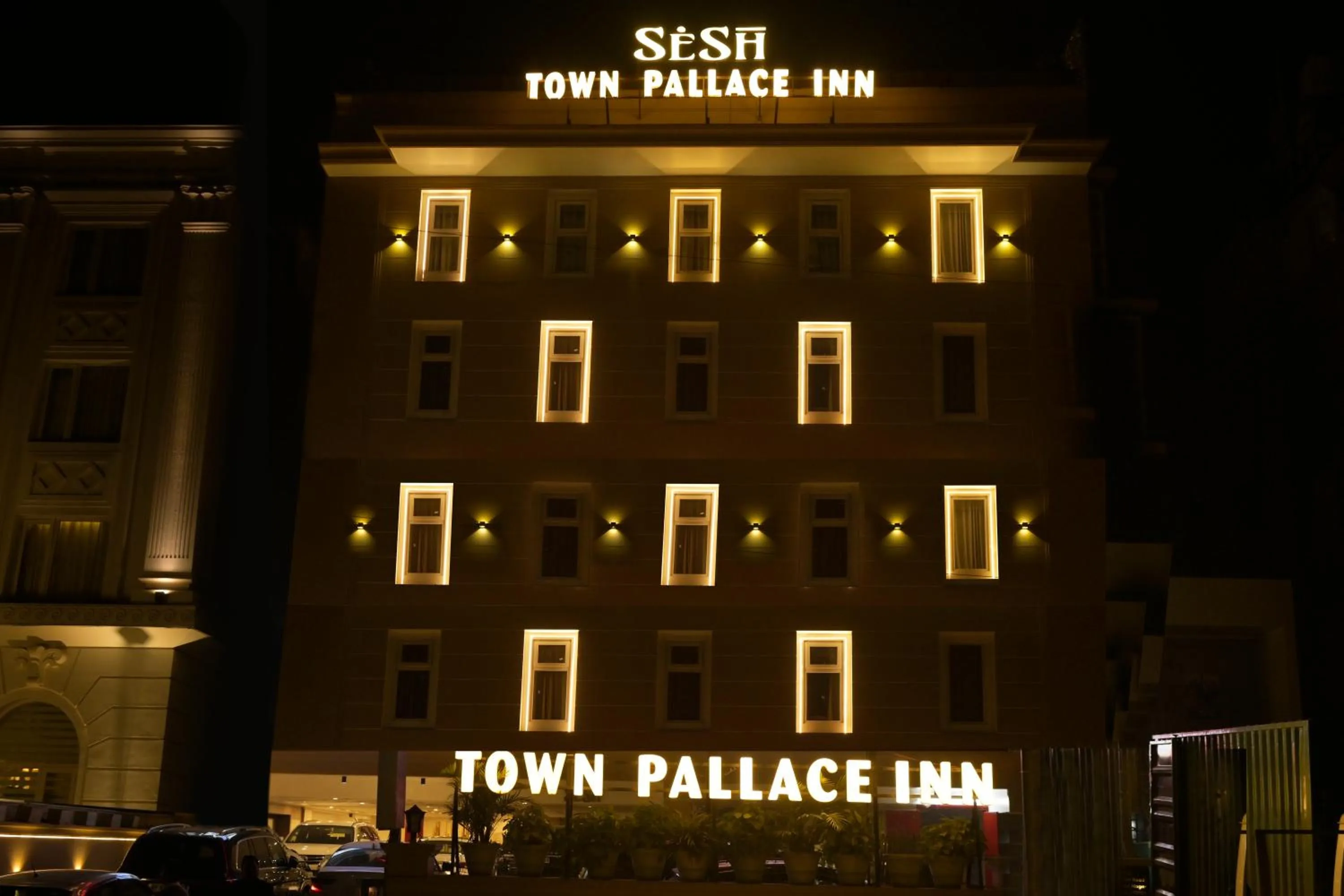 Property building in Town Pallace Inn - Hotel in New Delhi