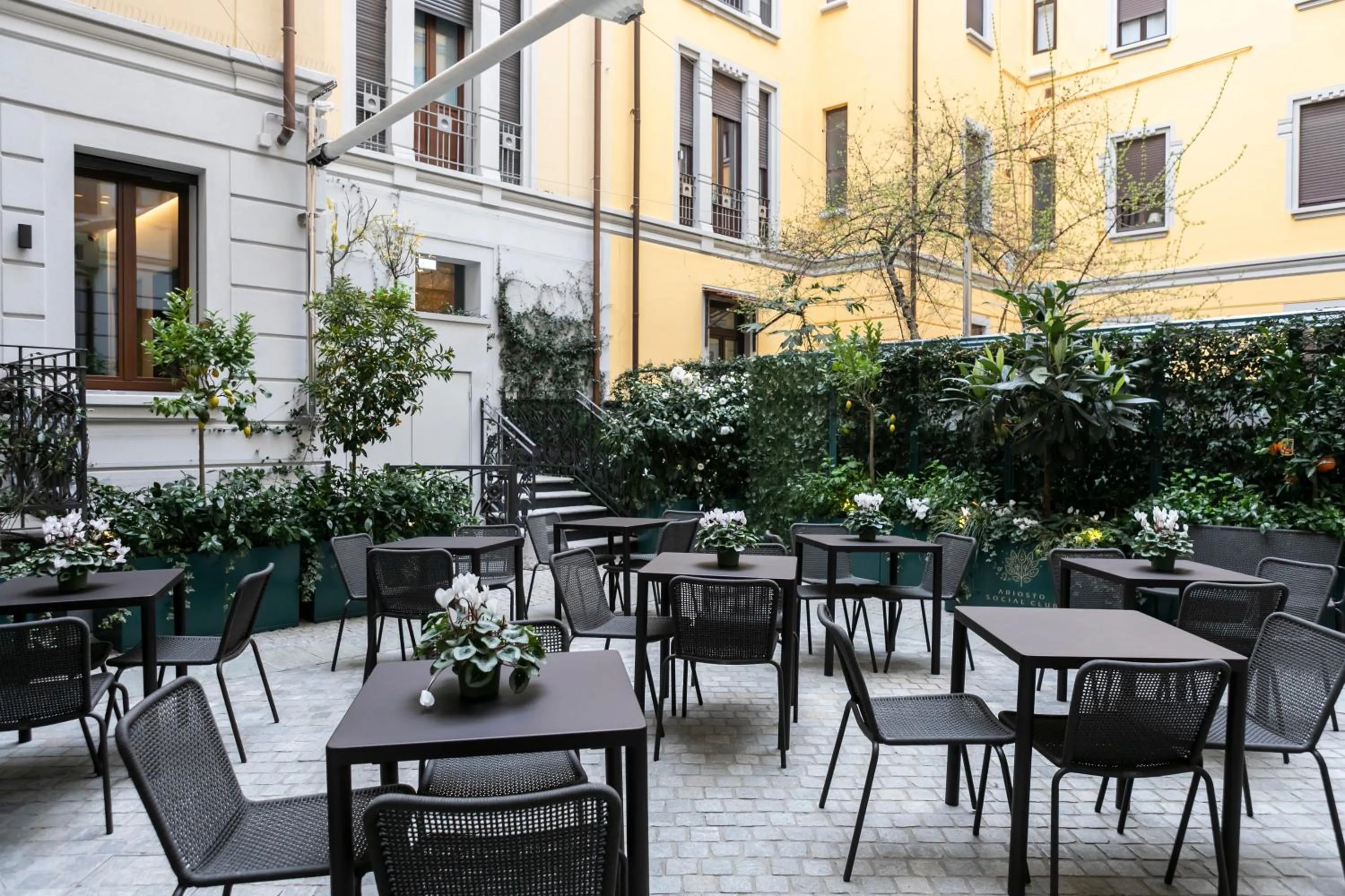 Patio in Ariosto Social Club