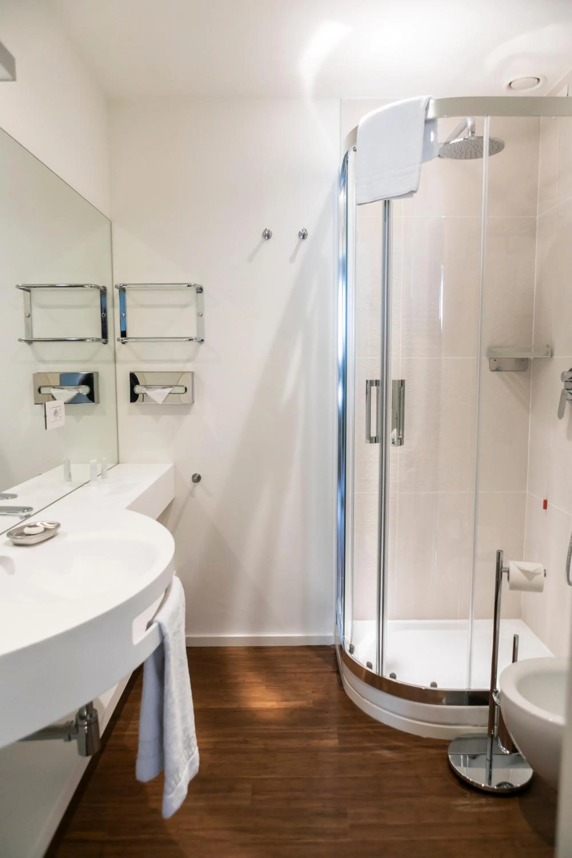 Shower in Ariosto Social Club