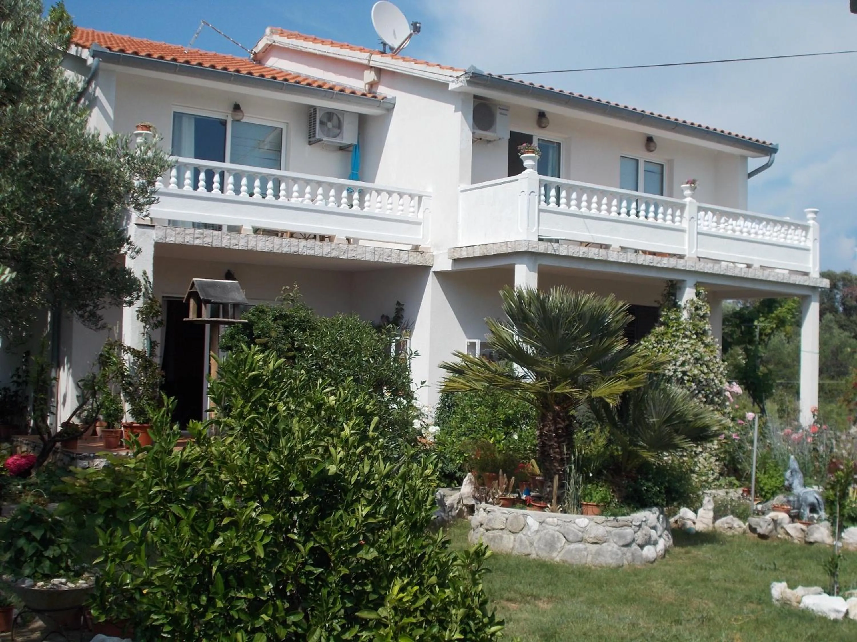 Apartments Makaus