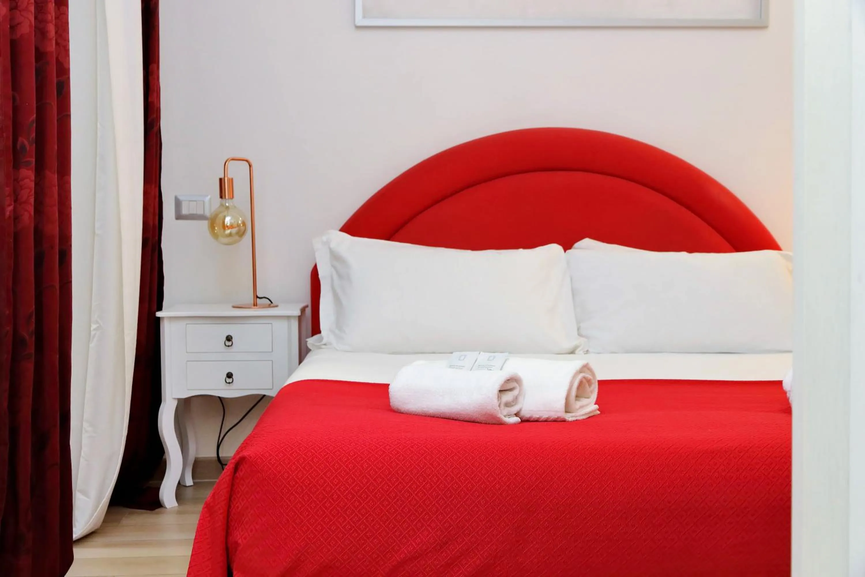 Bed in Dream City Rome