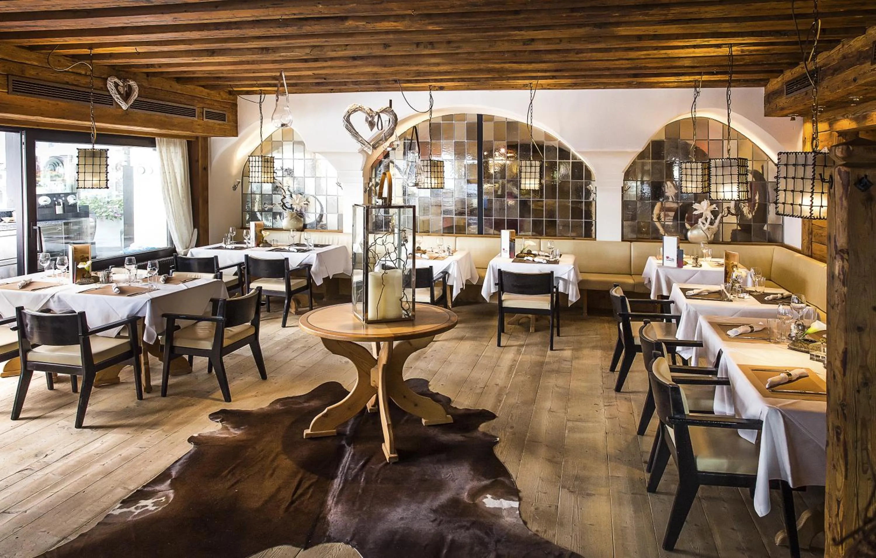 Restaurant/places to eat in Alpenlove - Adult SPA Hotel