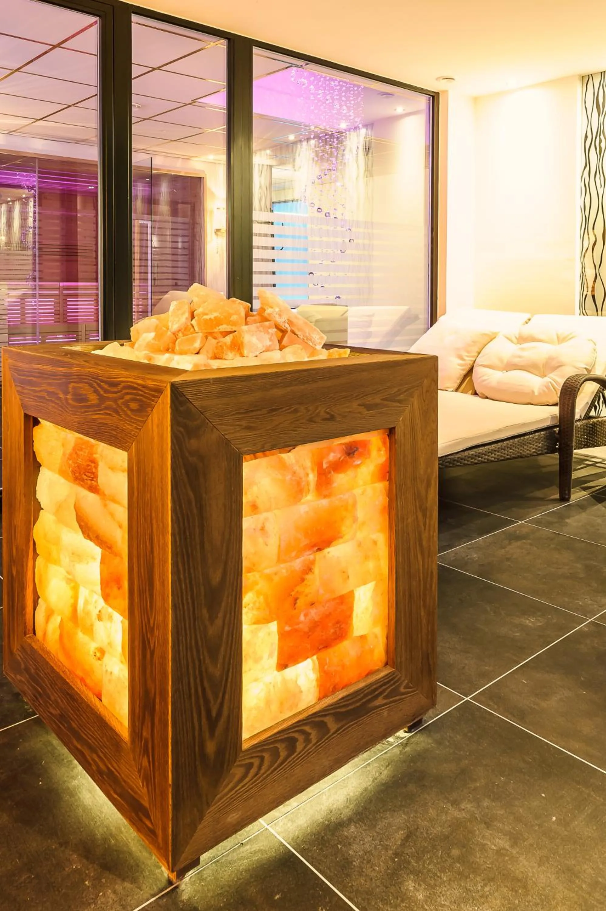 Decorative detail, Bed in Alpenlove - Adult SPA Hotel