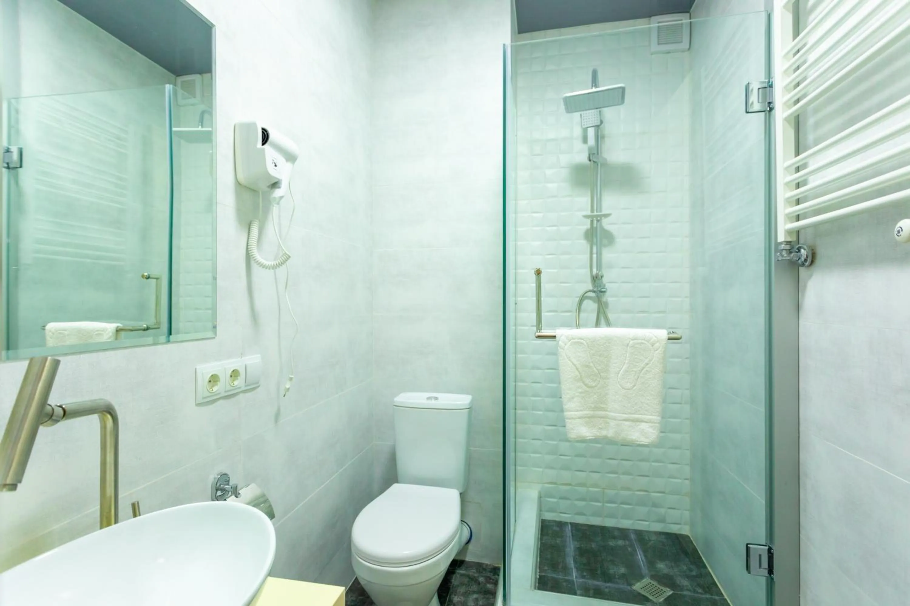 Shower in Hotel Rustaveli