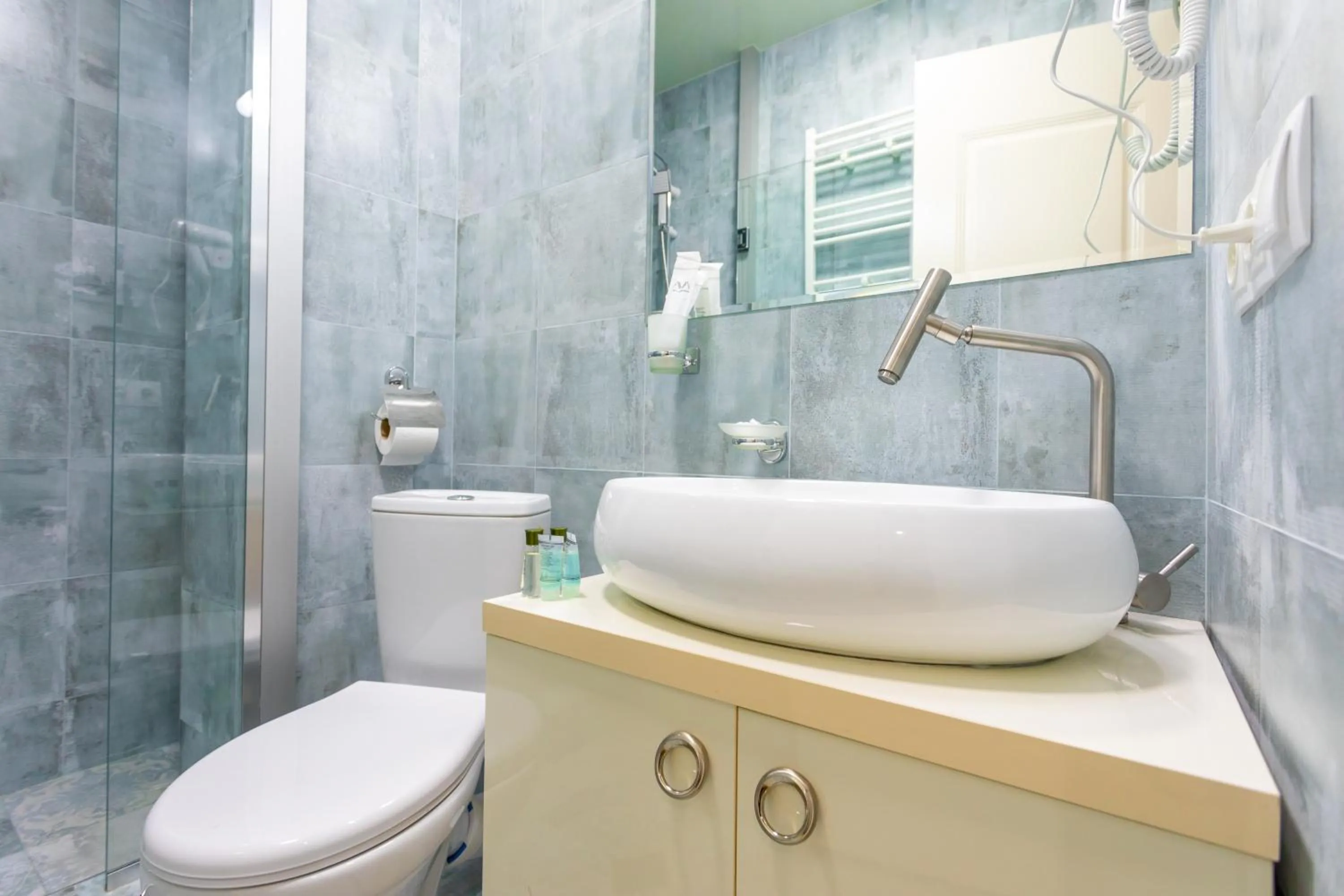 Toilet in Hotel Rustaveli