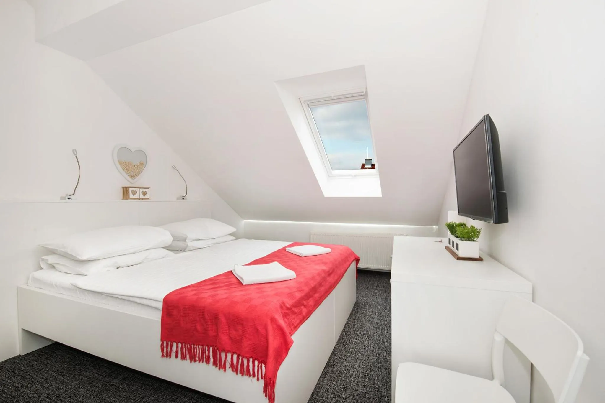 Bedroom in Tia Apartments and Rooms