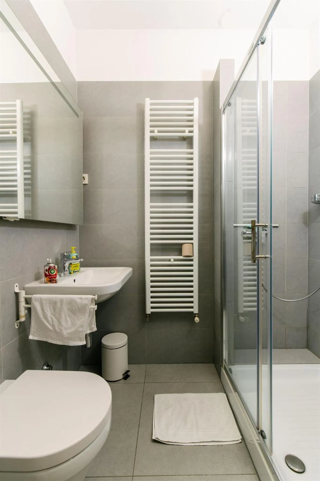 Bathroom in Tia Apartments and Rooms