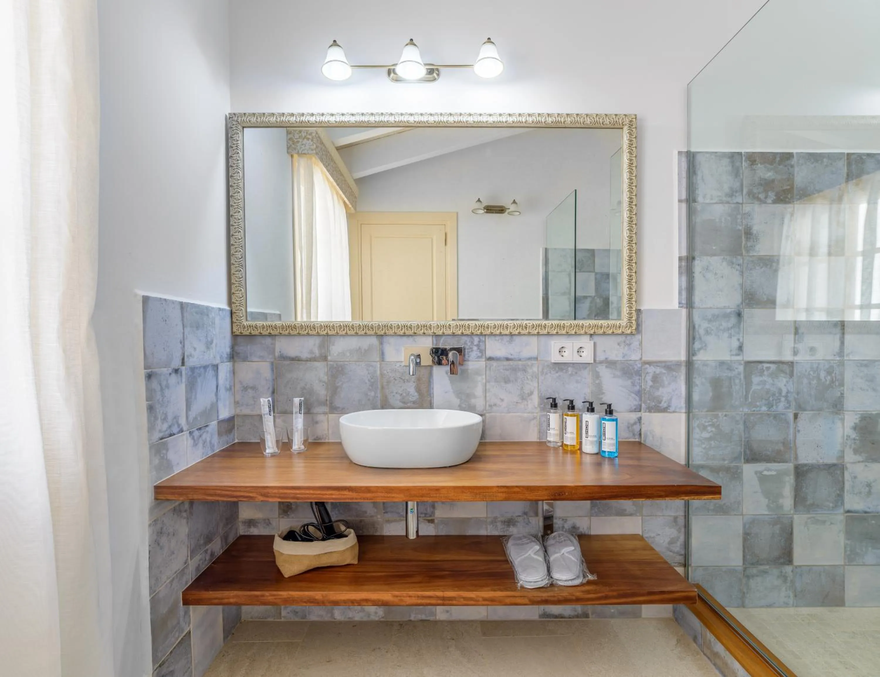 Shower in Seranova Luxury Hotel - Adults Only