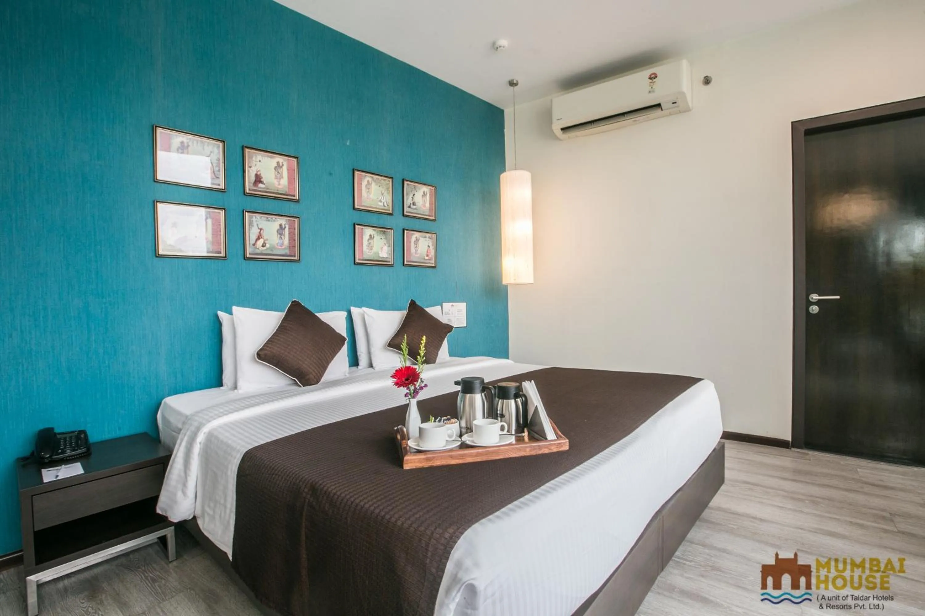 Bed in Hotel Mumbai House Airoli, Navi Mumbai