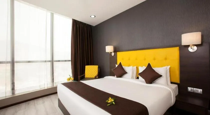 Bed in Hotel Mumbai House Airoli, Navi Mumbai