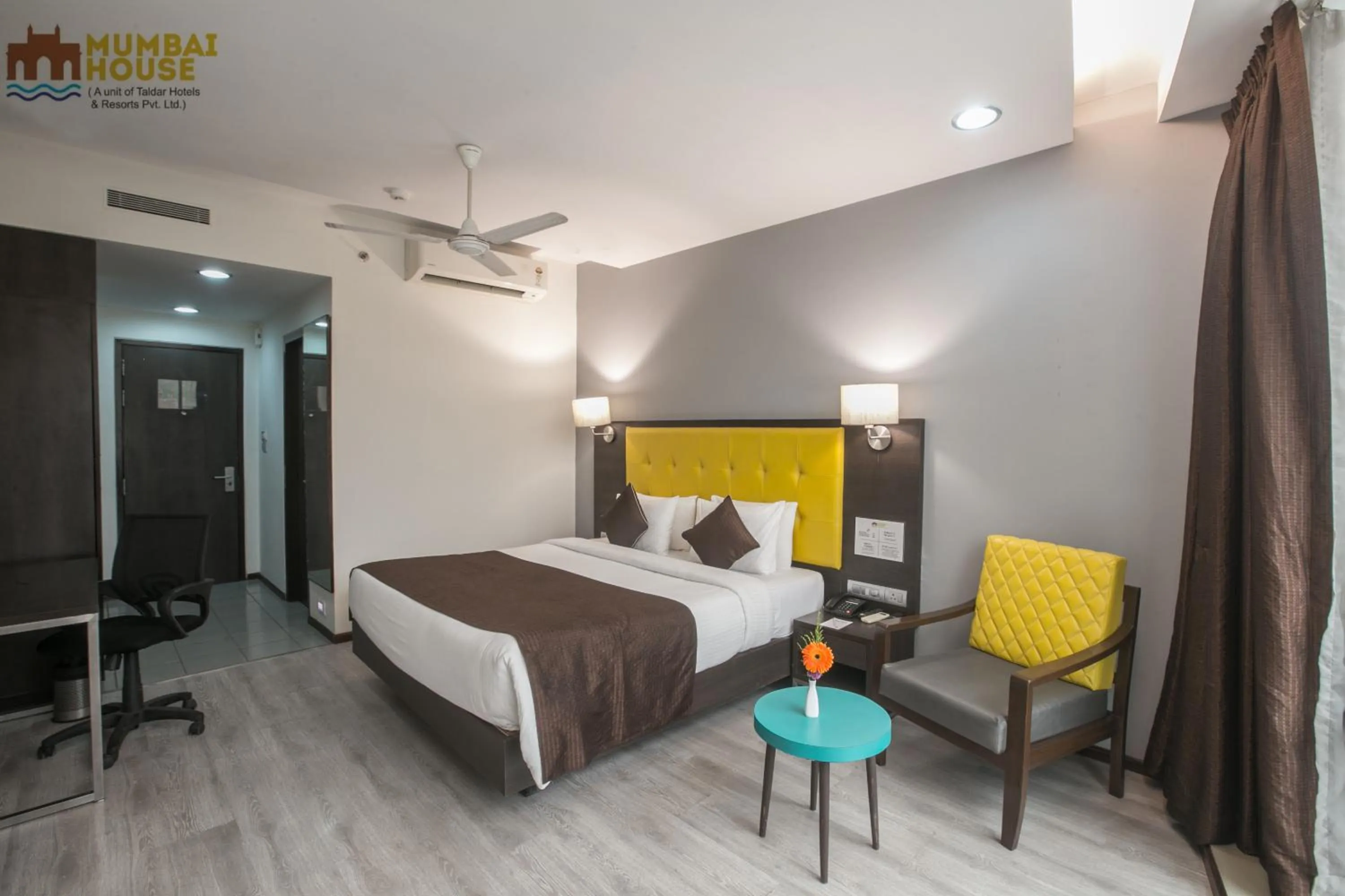 Property building, Bed in Hotel Mumbai House Airoli, Navi Mumbai