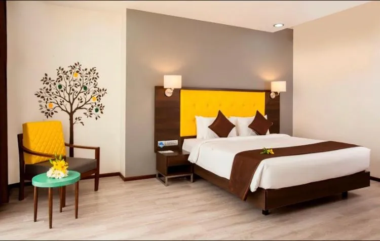 Bedroom, Bed in Hotel Mumbai House Airoli, Navi Mumbai