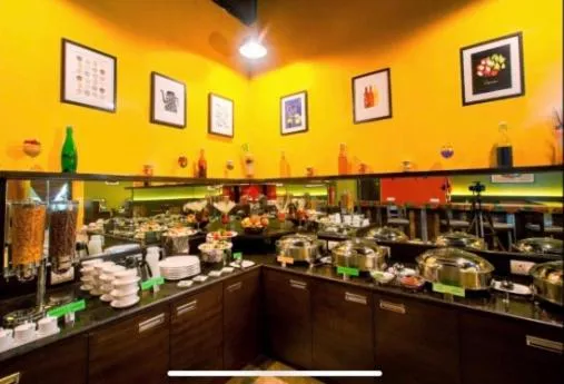 Restaurant/places to eat in Hotel Mumbai House Airoli, Navi Mumbai