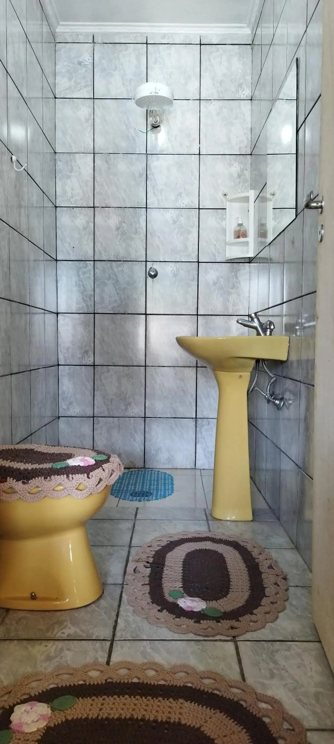 Shower in Chácara Sorriso 1 em Atibaia