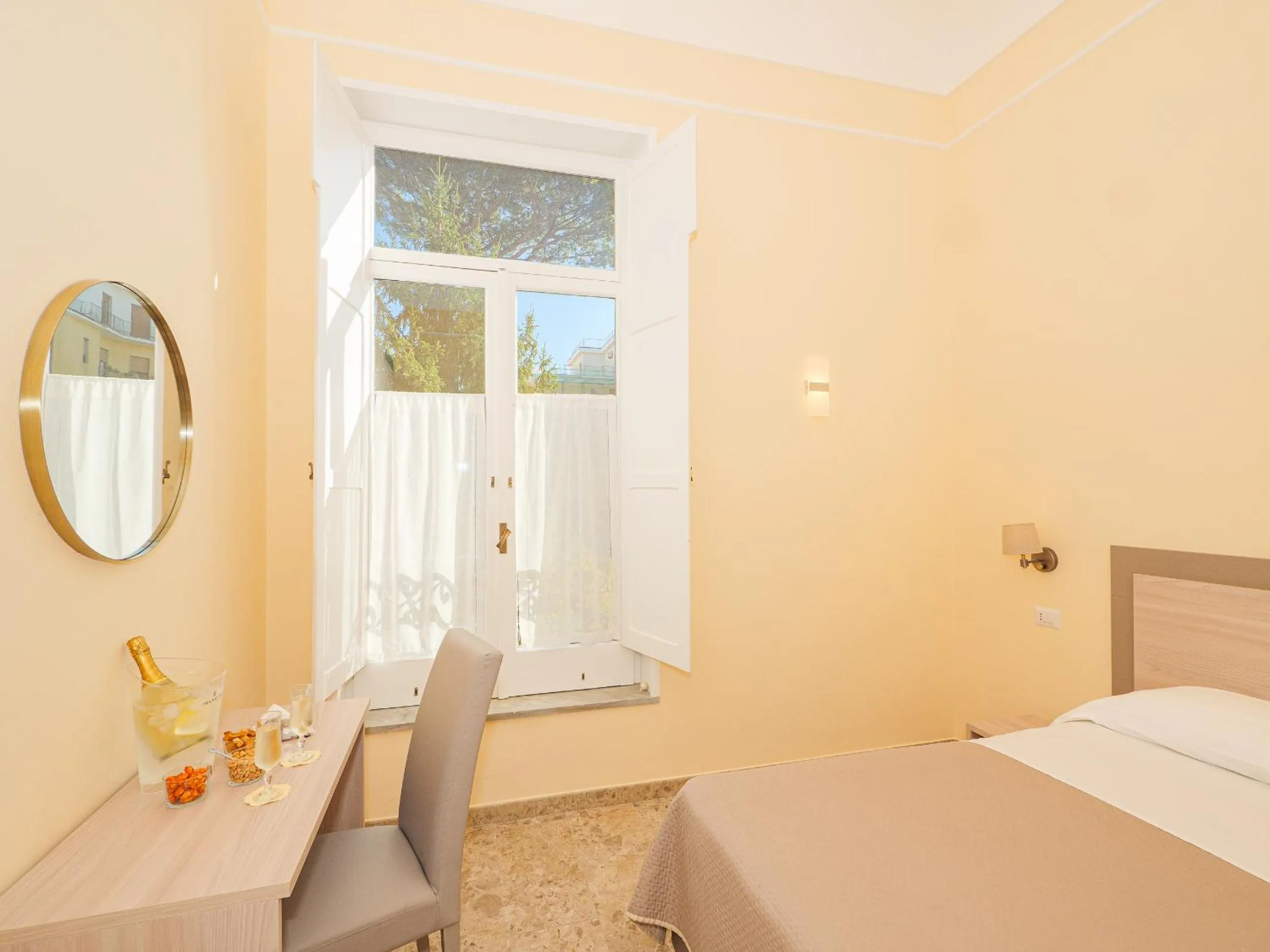 Bed in Hotel Delle Palme