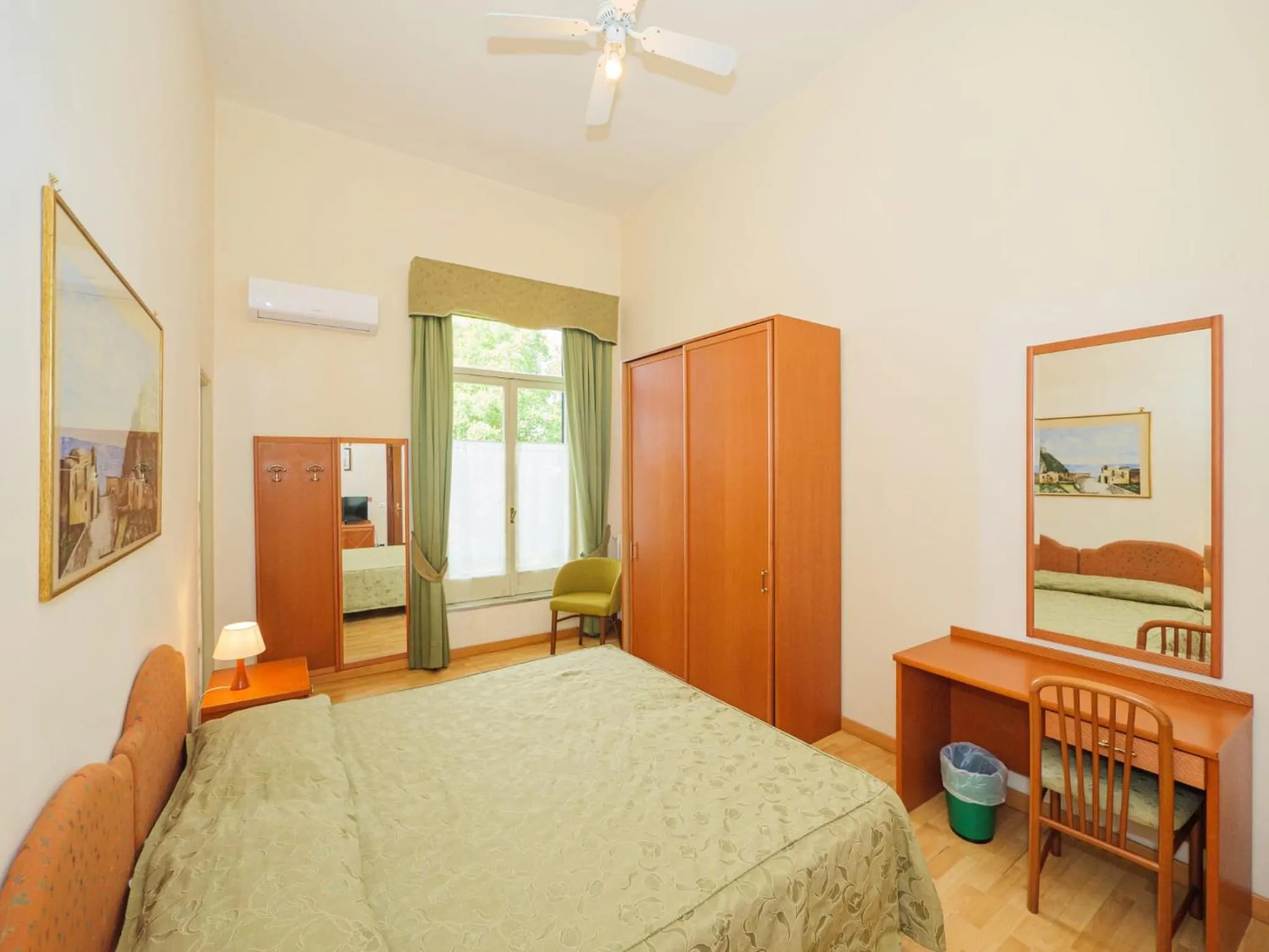 Bed in Hotel Delle Palme