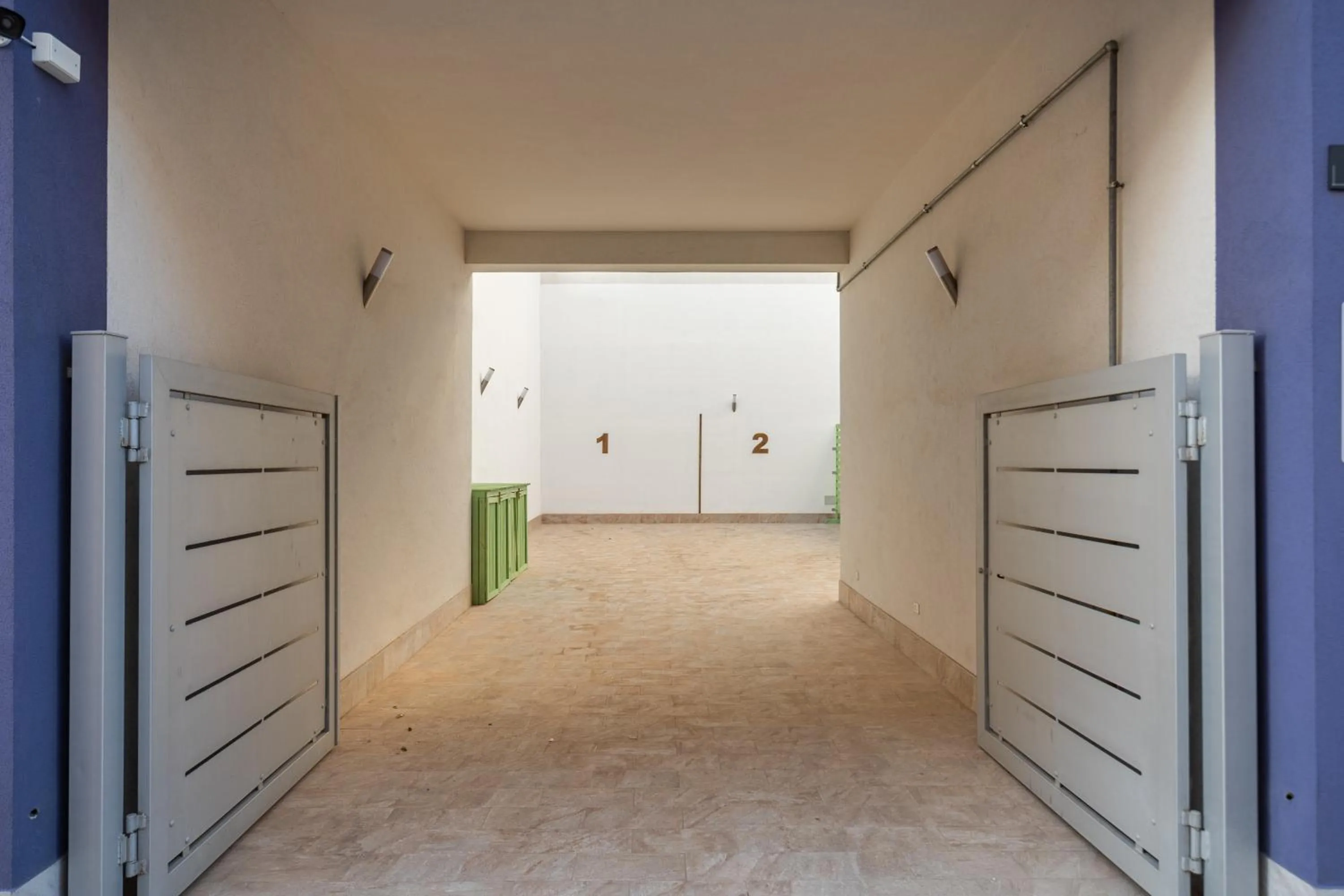 Parking in Volturno3 Suites & more