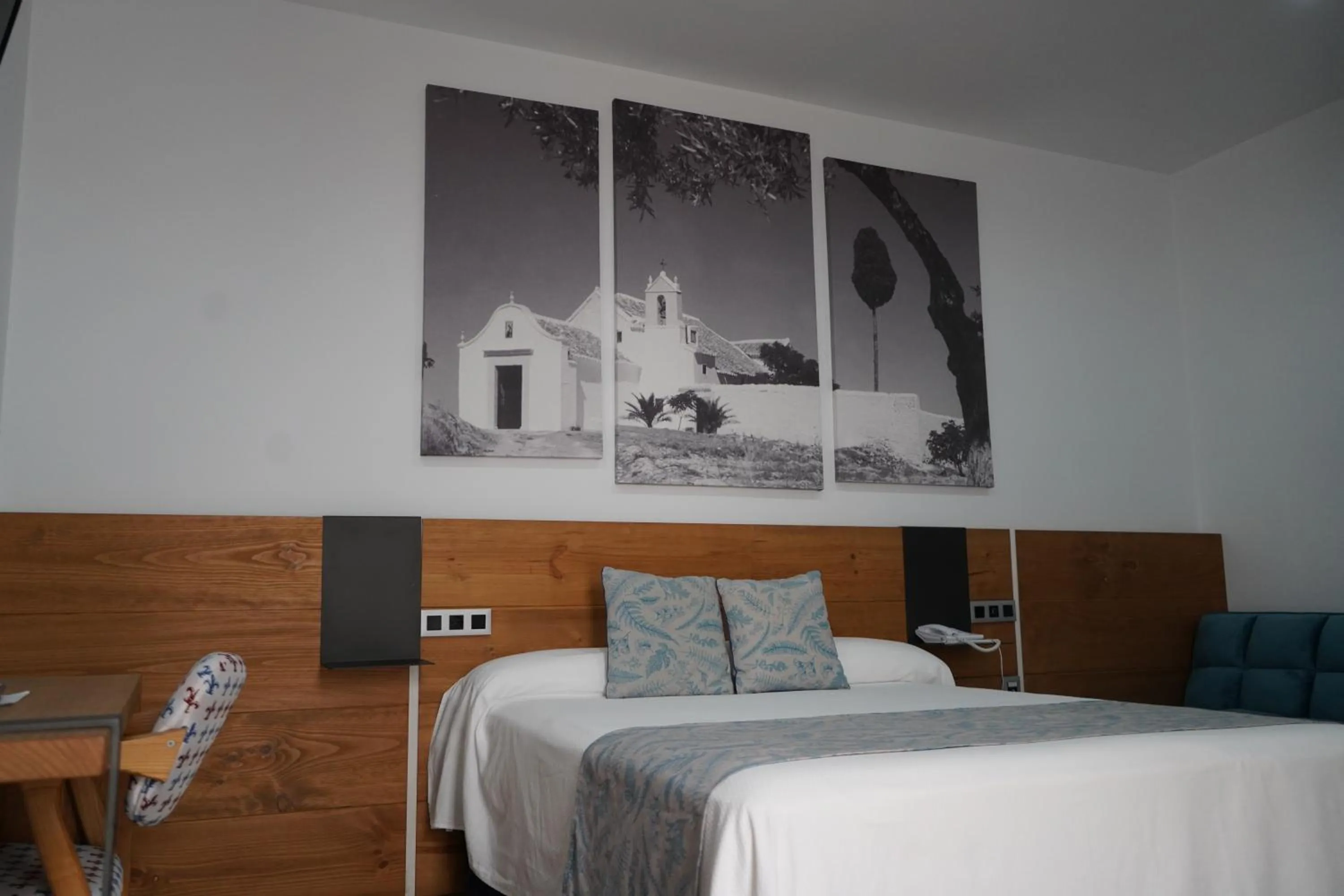 Bed in HOTEL DON RAMIRO