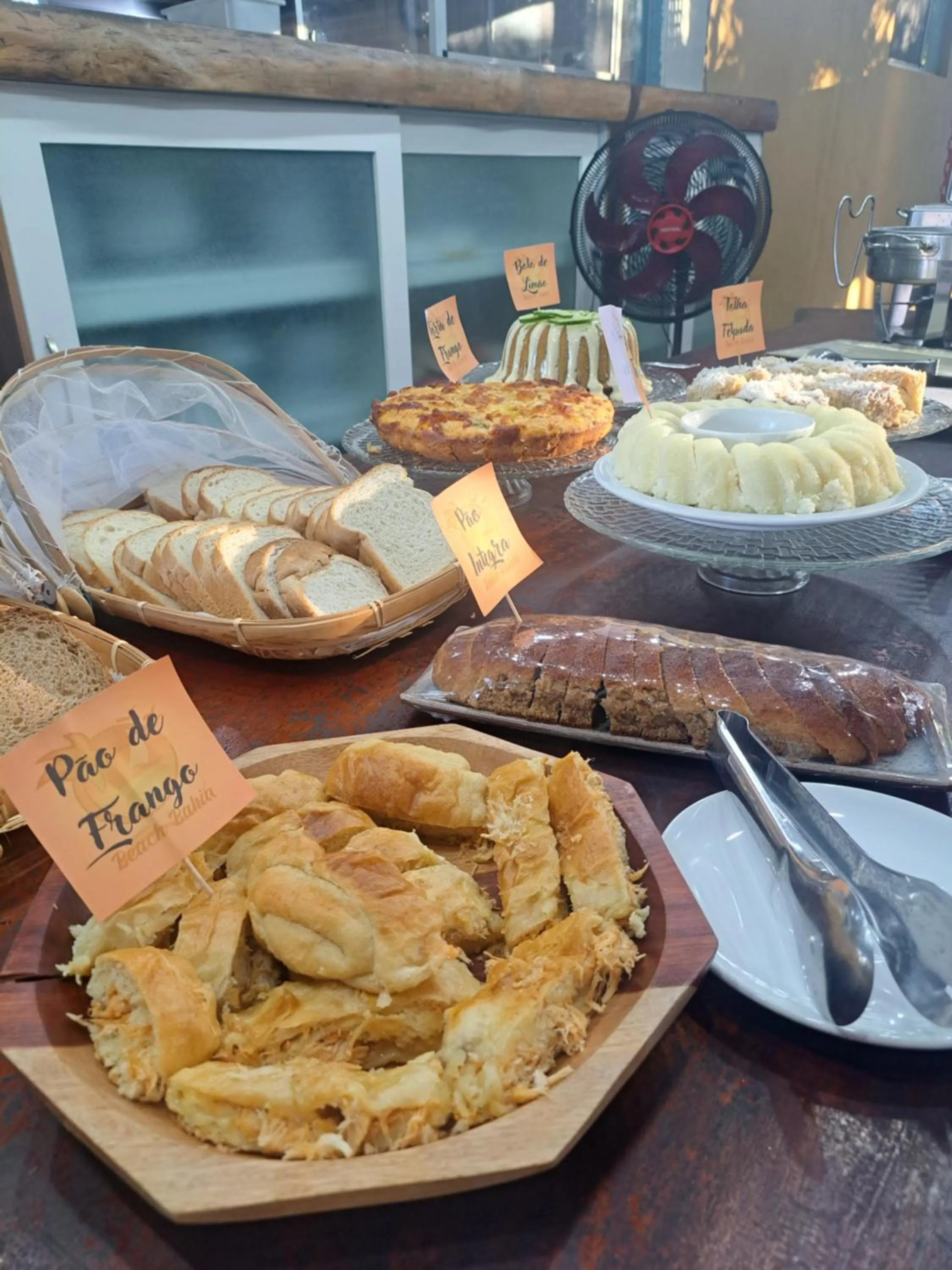 Buffet breakfast in Pousada Beach Bahia