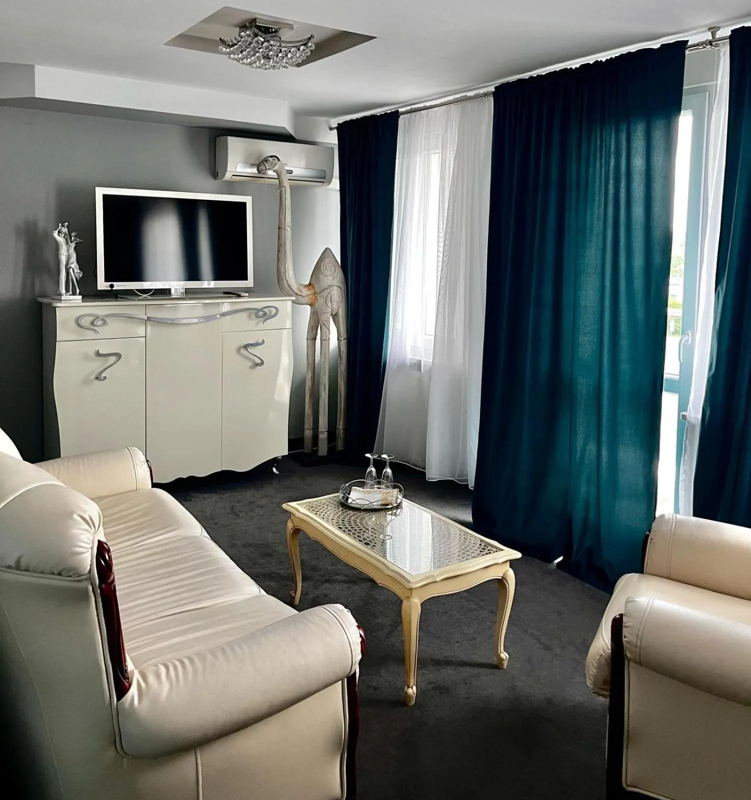 Seating area in Hotel Imperium