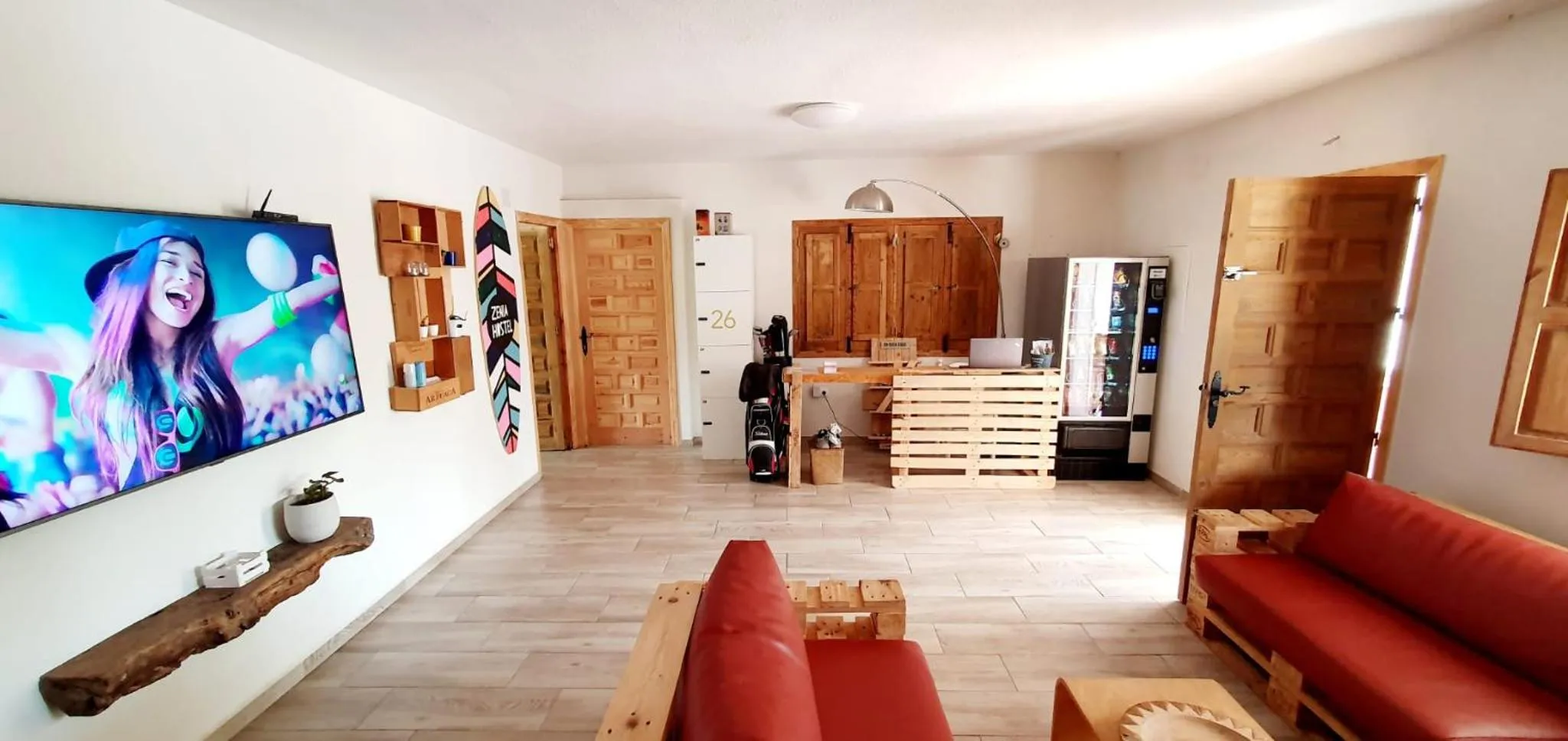 Communal lounge/ TV room in ZENIA HOSTEL