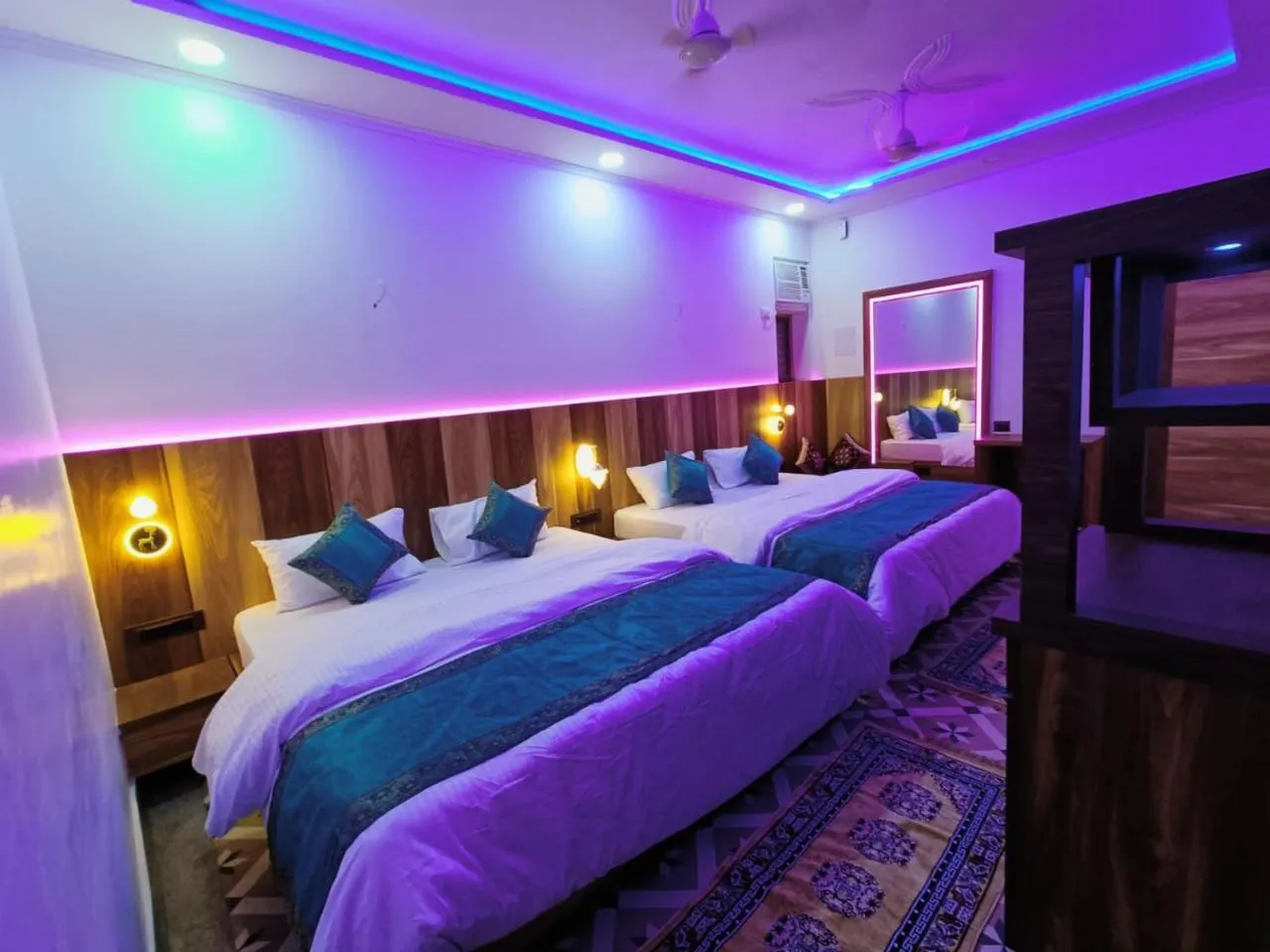 Bed in Gypsy Diaries Varanasi