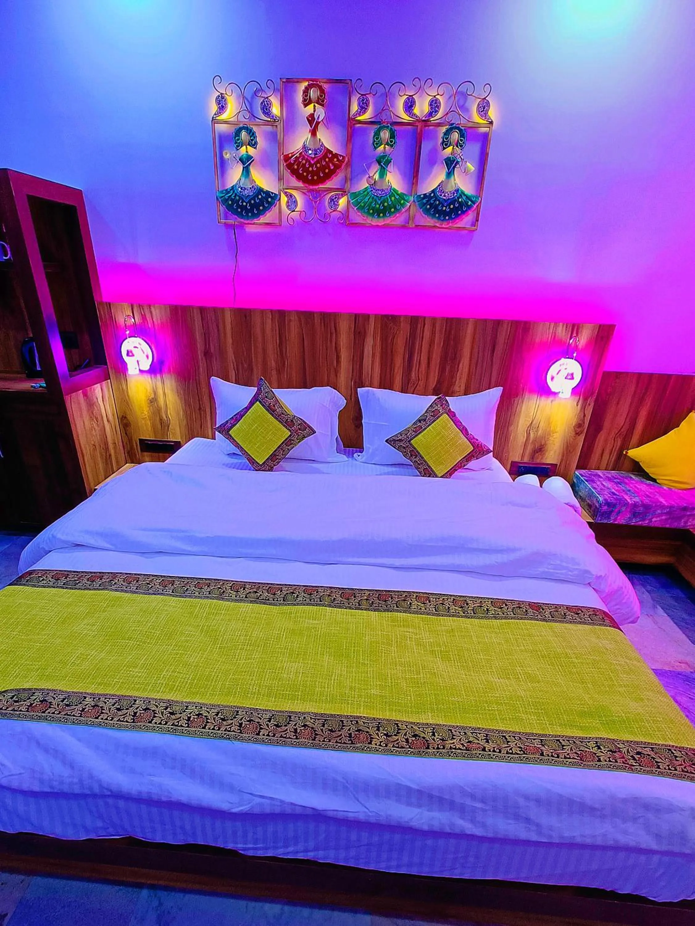 Bed in Gypsy Diaries Varanasi