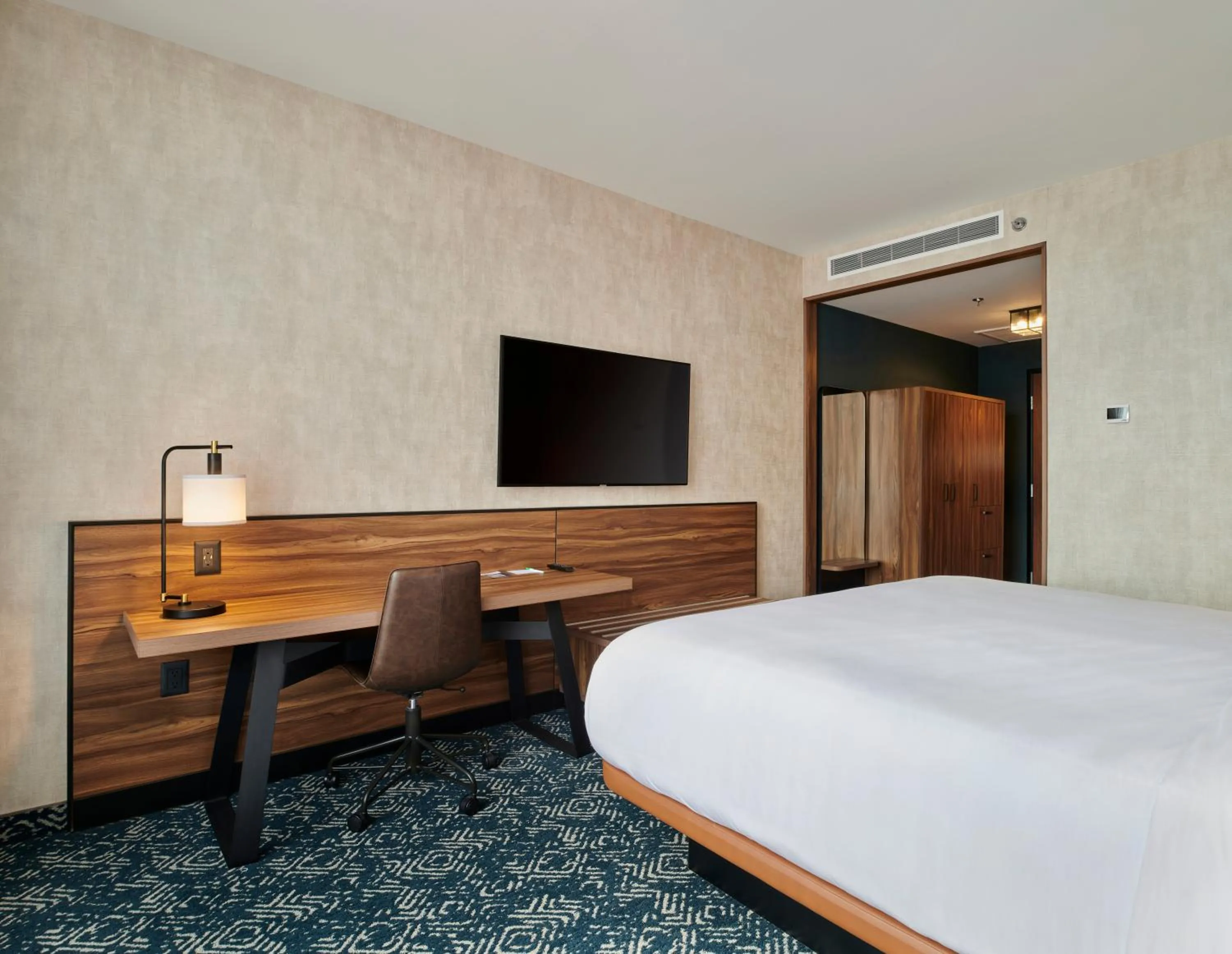 Communal lounge/ TV room, Bed in Four Points by Sheraton Ciudad Juarez