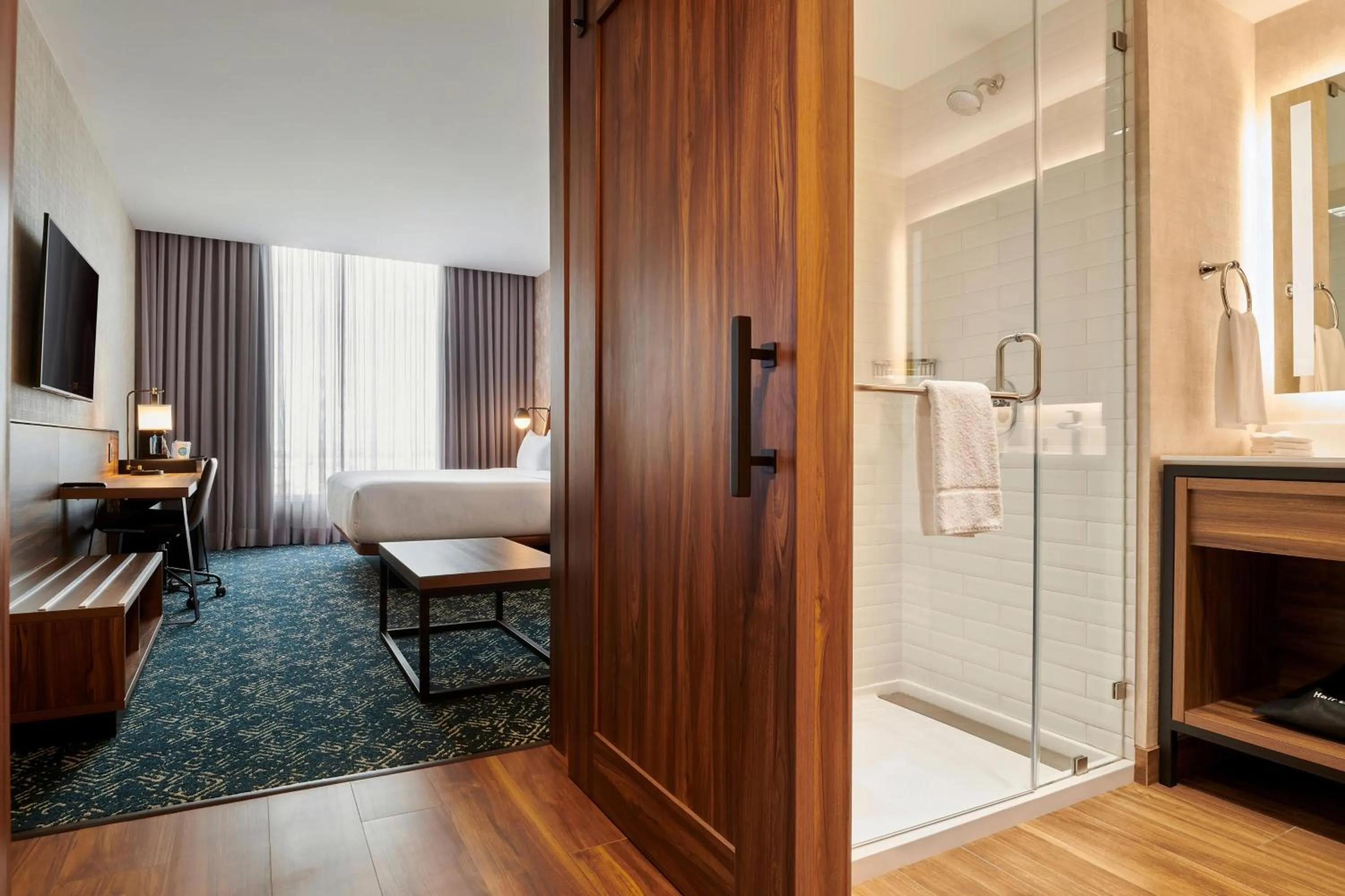 Photo of the whole room, Bed in Four Points by Sheraton Ciudad Juarez