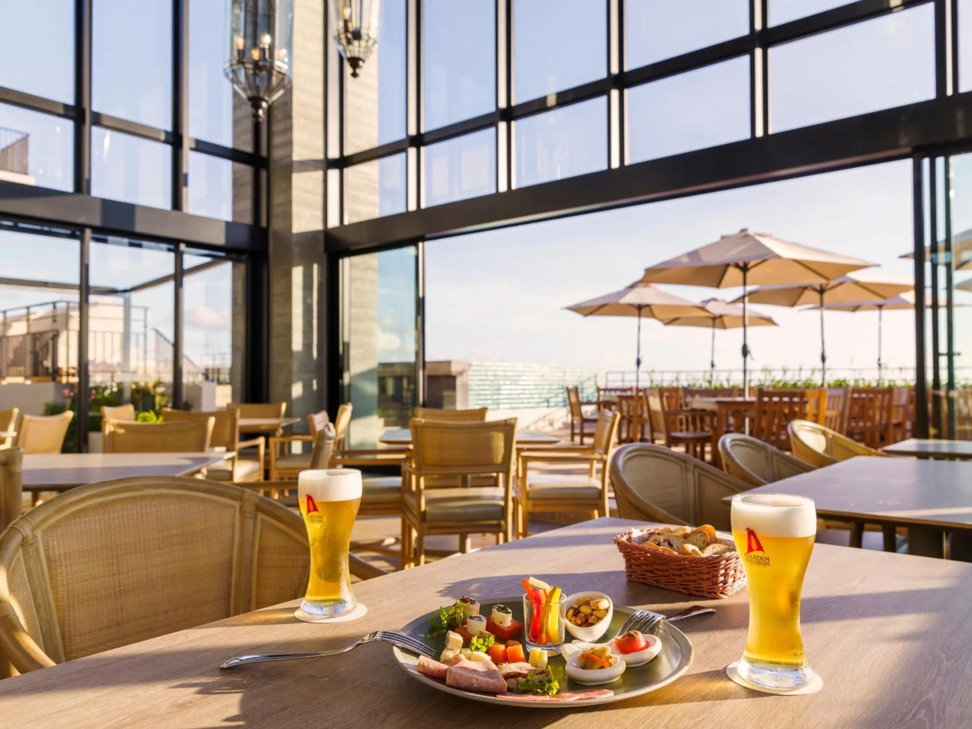 Lounge or bar in MB GALLERY CHATAN by THE TERRACE HOTELS