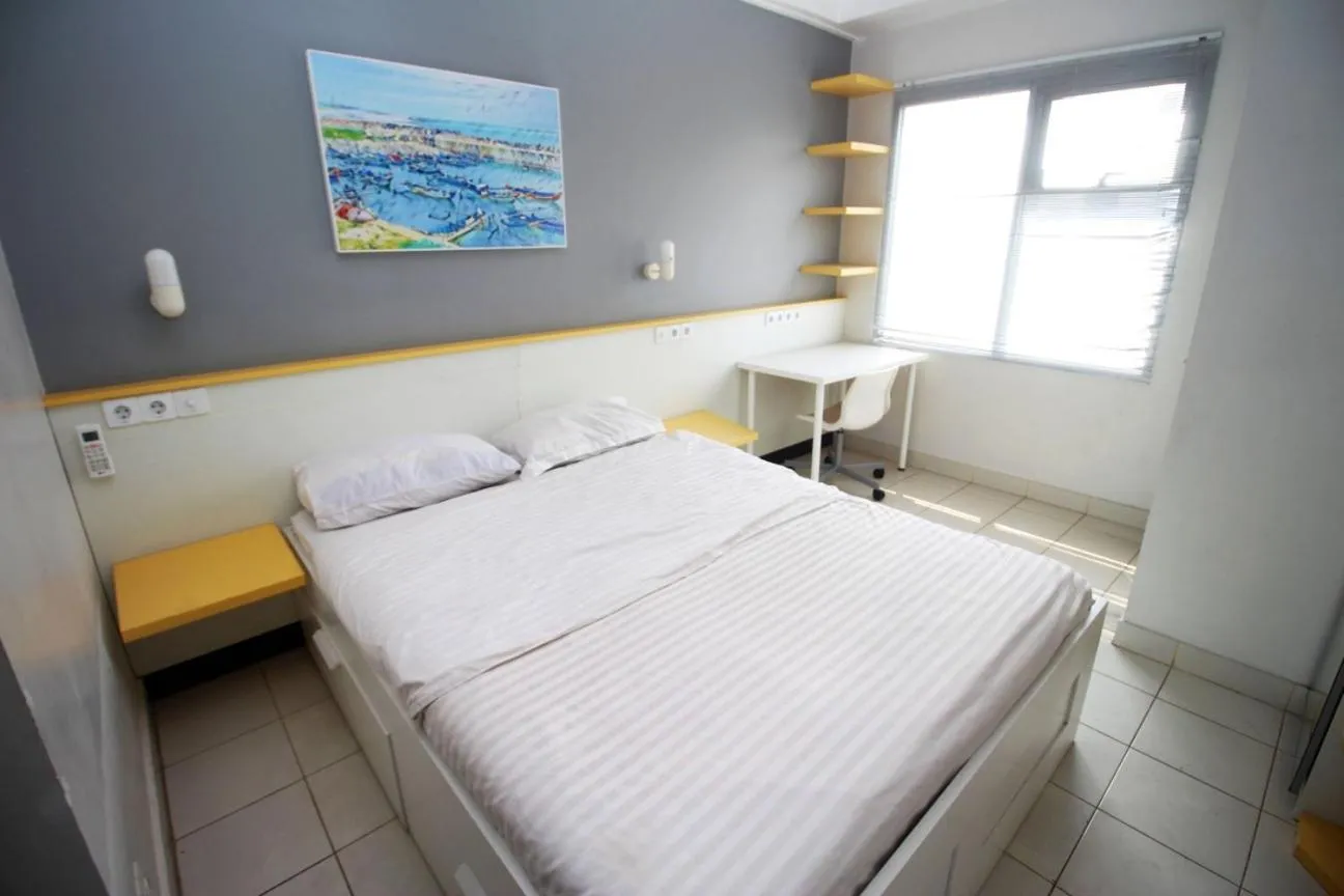 Bed in Easton Park Residence by Mustika