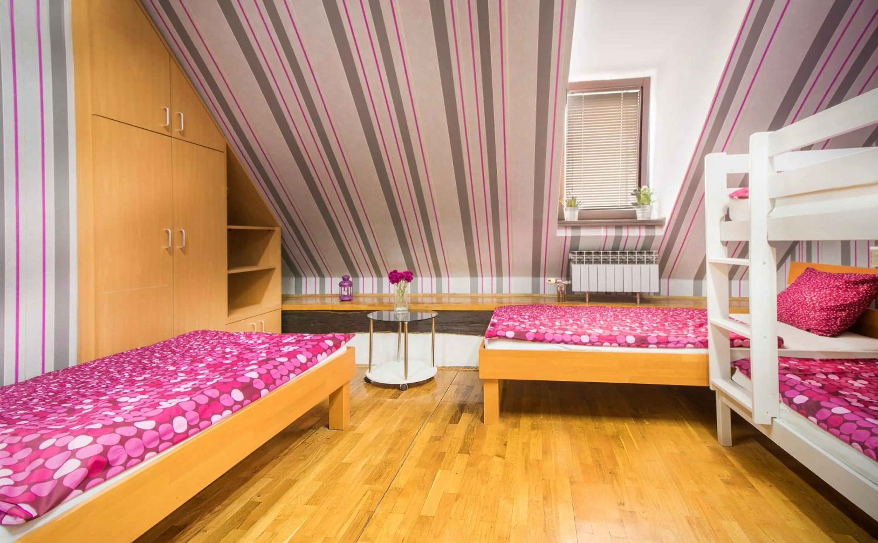 Bed in Hostel Centar