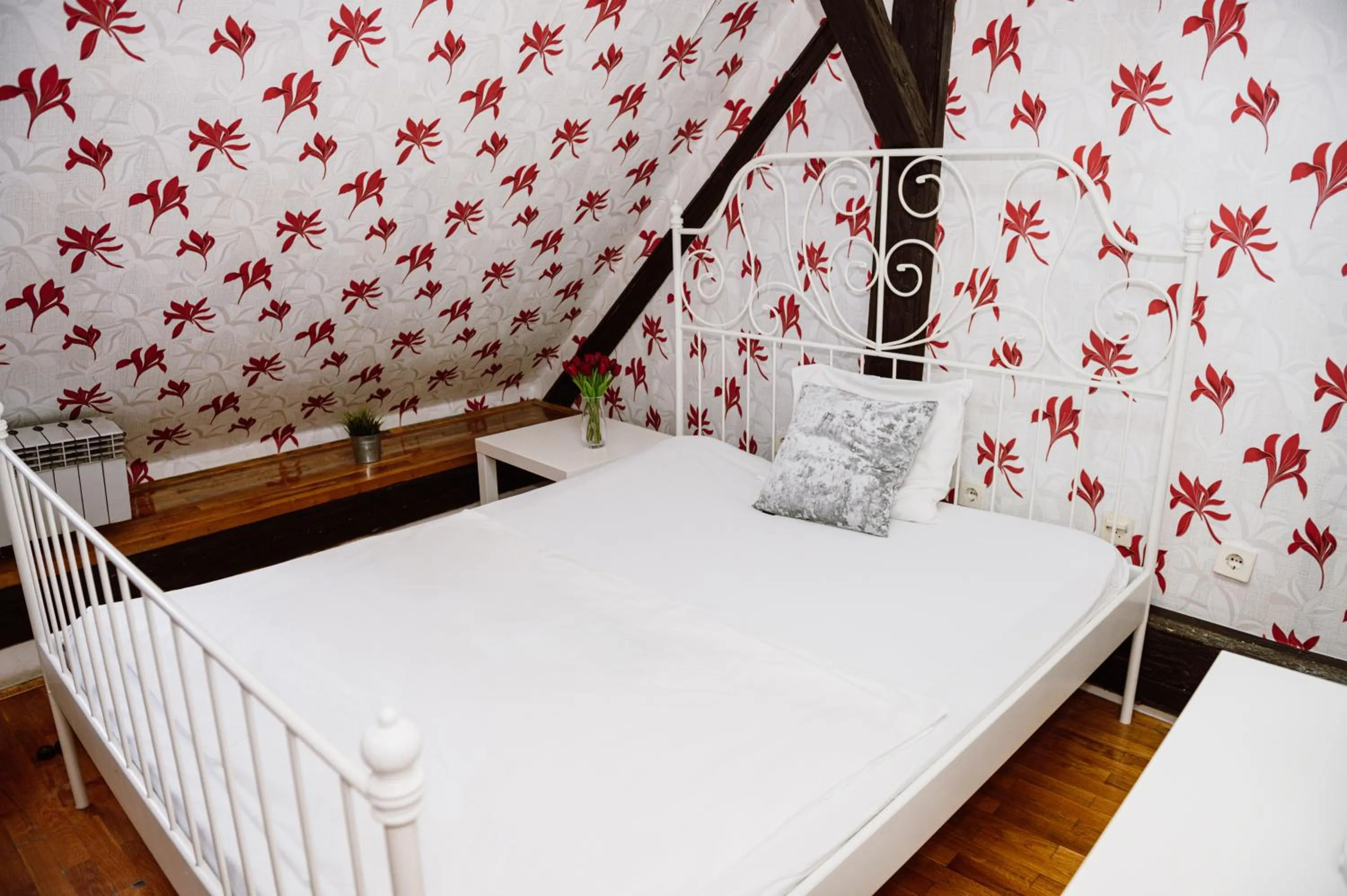 Bed in Hostel Centar