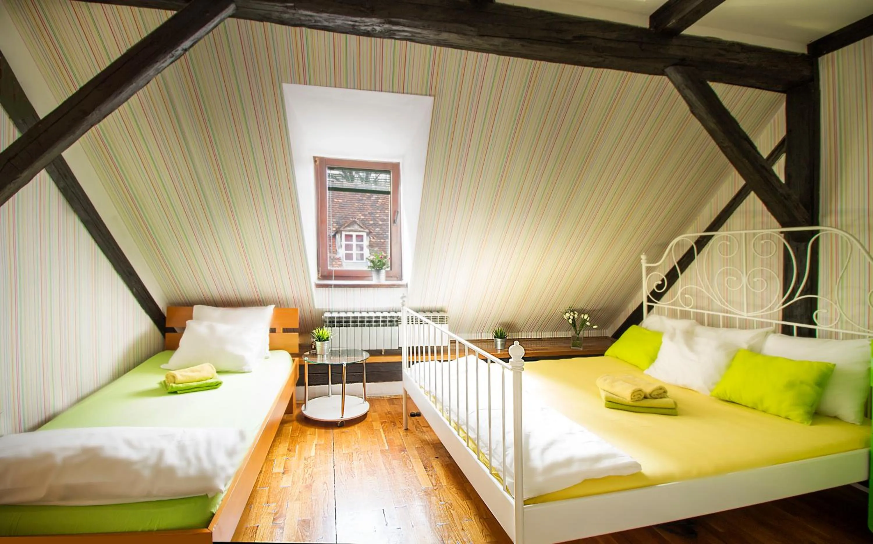 Bed in Hostel Centar