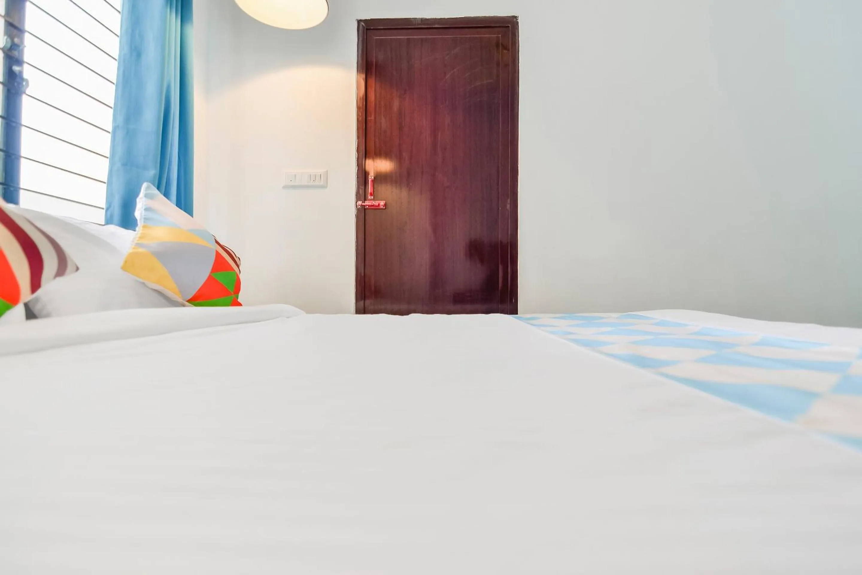 Bedroom, Bed in Hotel O Pop Tavern