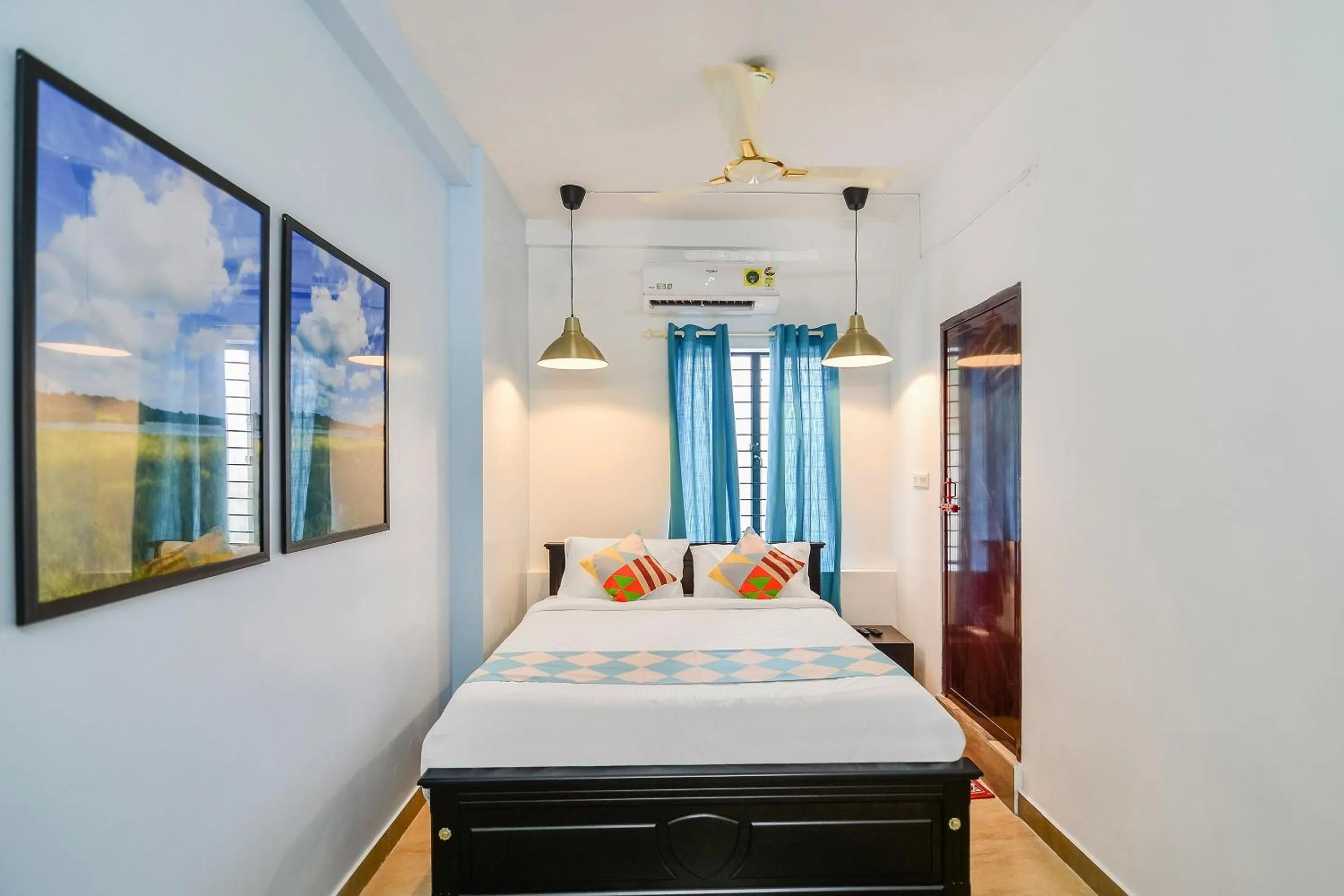 Bedroom, Bed in Hotel O Pop Tavern