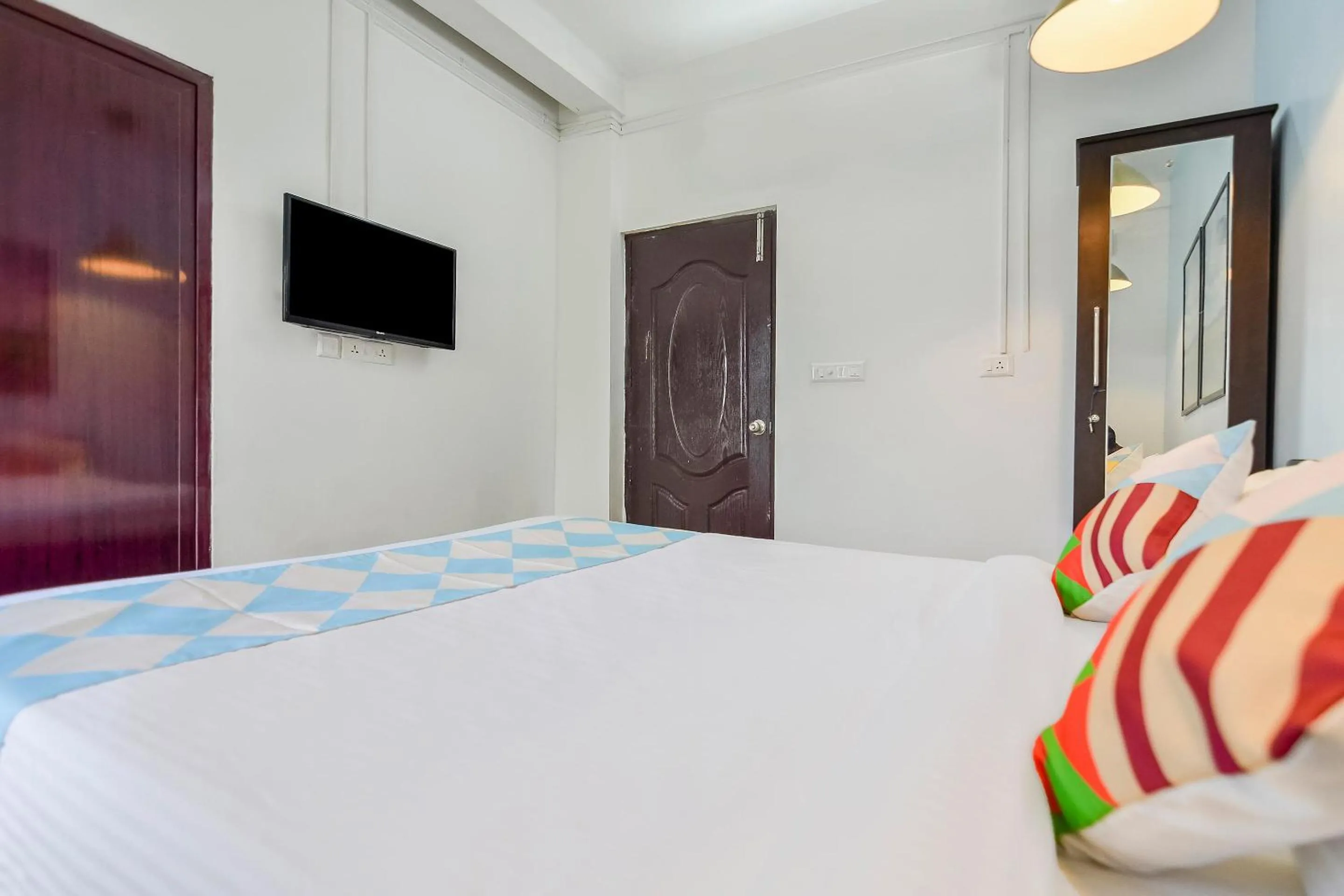 Bedroom, Bed in Hotel O Pop Tavern
