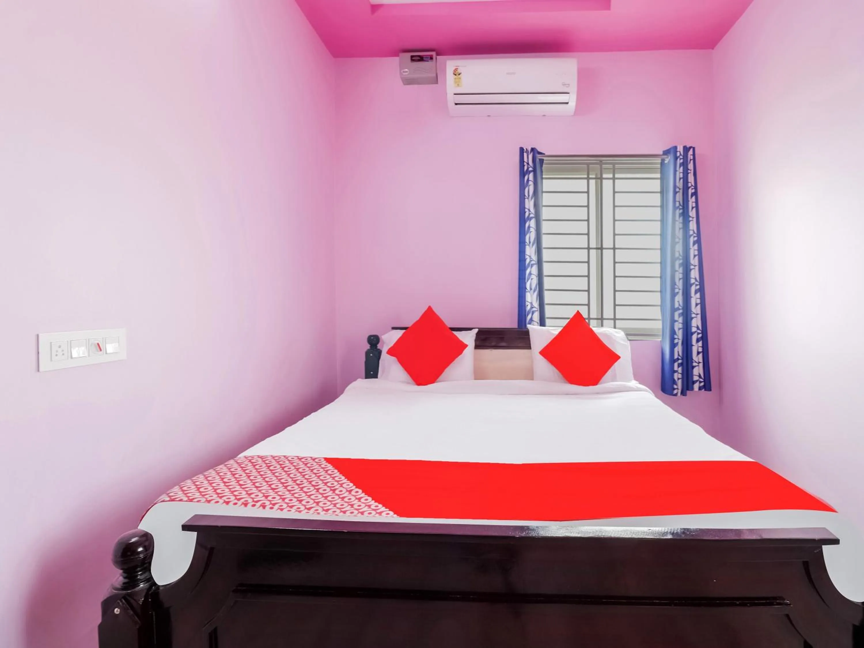 Bedroom in Hotel O Sea Coastal Inn