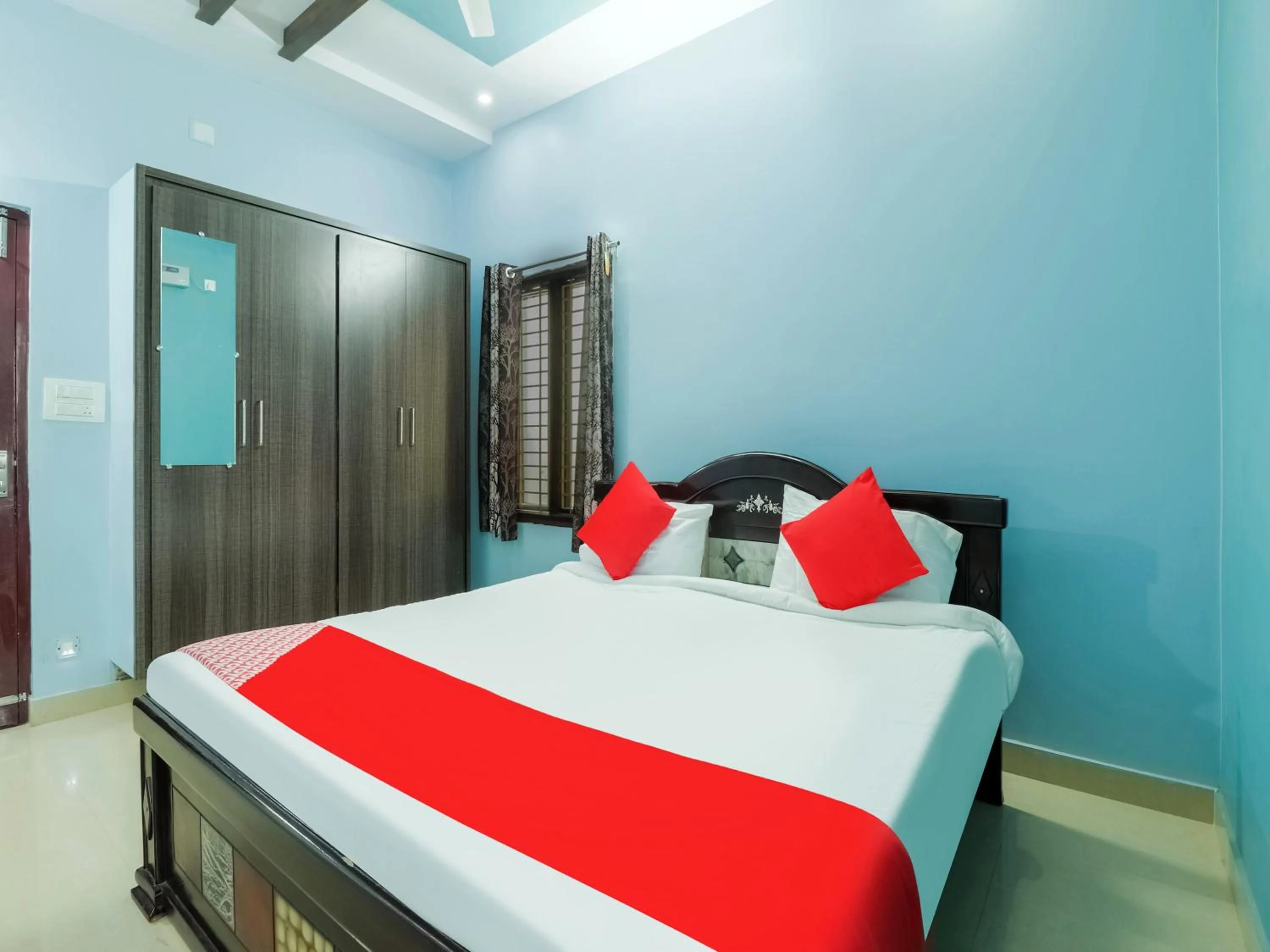 Bedroom in Hotel O Sea Coastal Inn