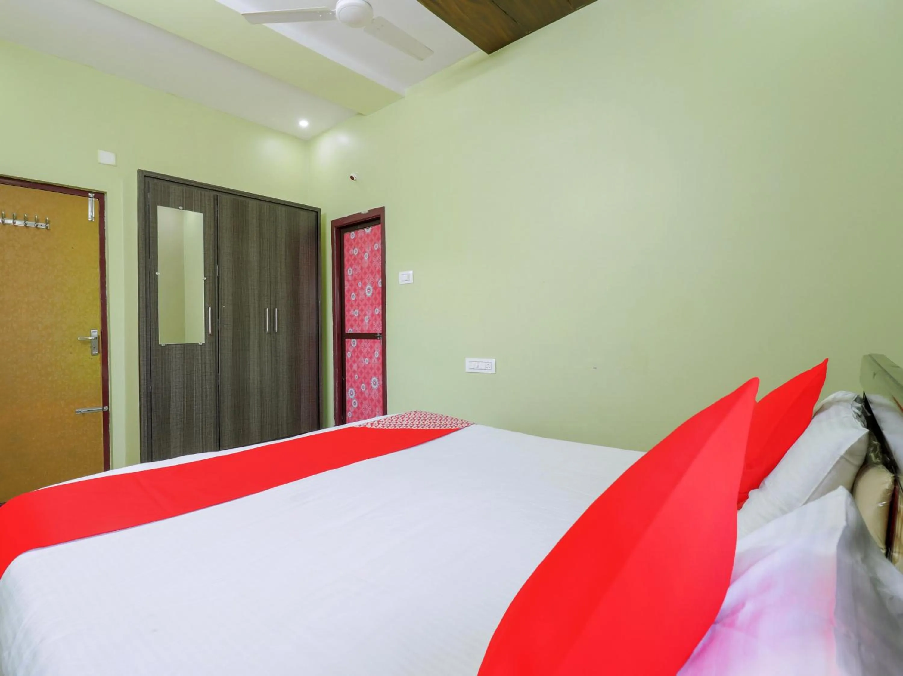 Bedroom in Hotel O Sea Coastal Inn