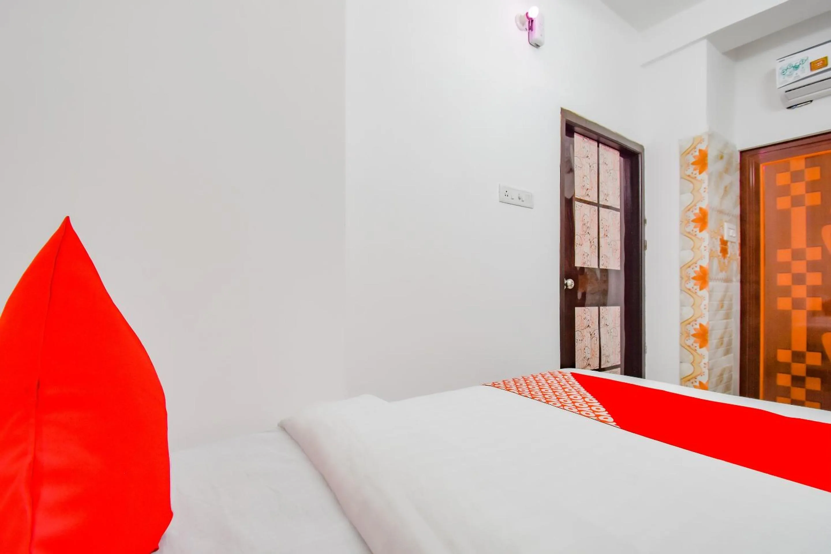 Bedroom, Bed in Hotel O Royal Palace