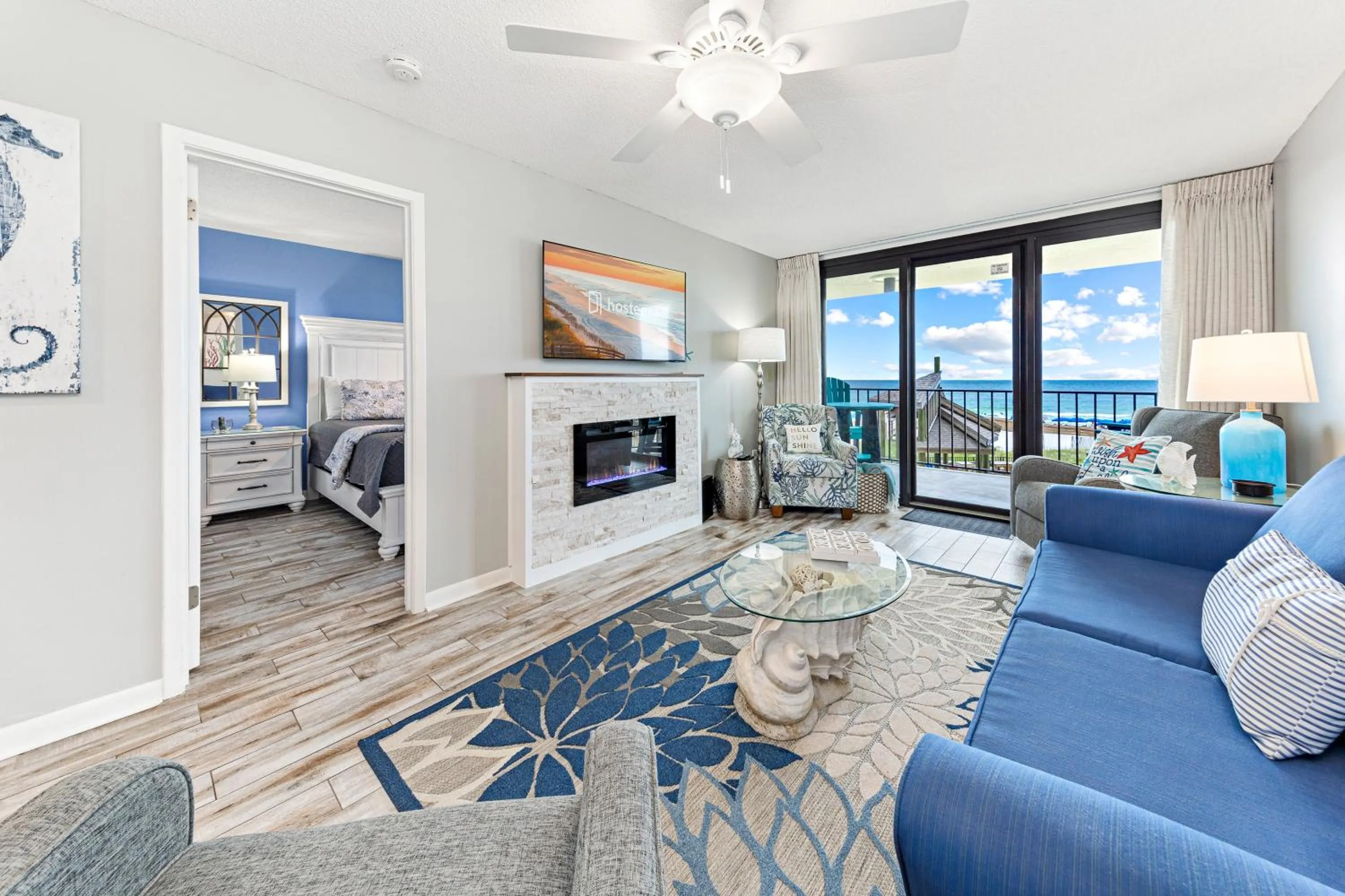 Living room in Phoenix II 2012