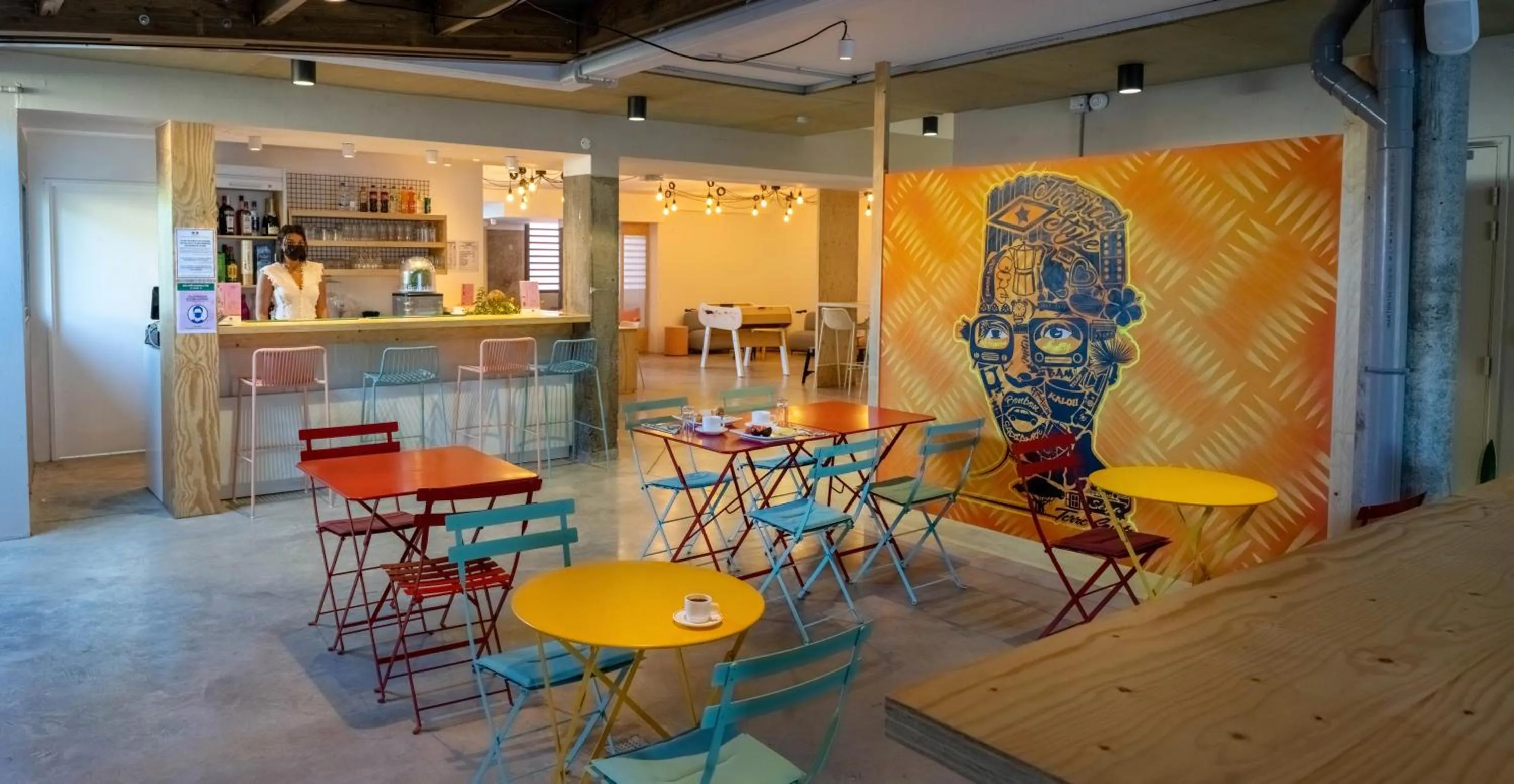 Lounge or bar in HÔTEL LE TERRE SAINTE