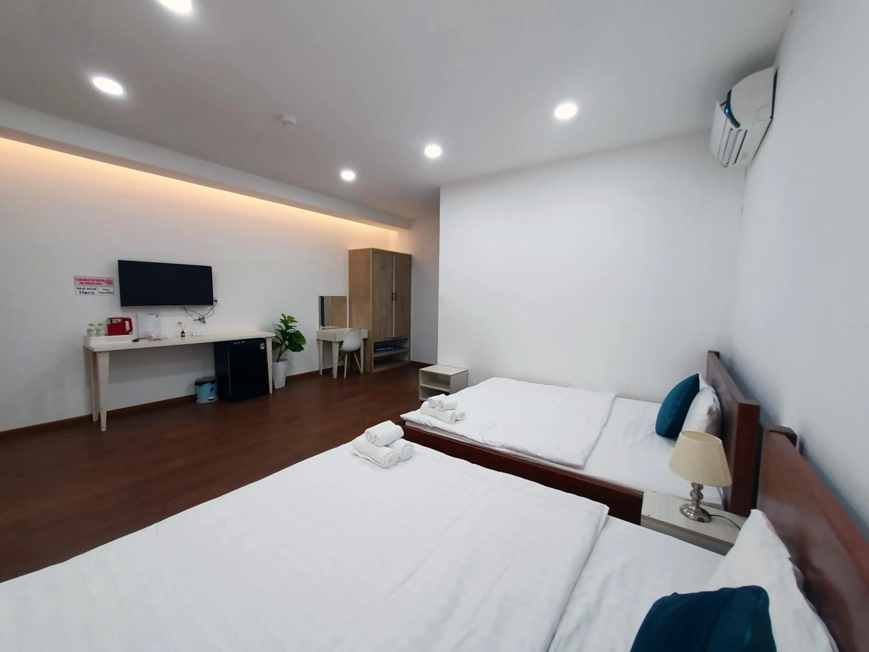 Photo of the whole room, Bed in Hero Hostel & Billiards