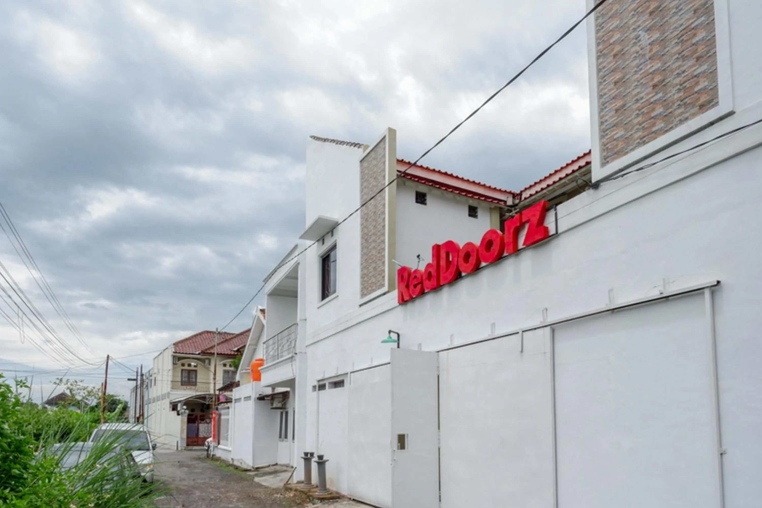 Property building in RedDoorz Syariah near UMS Solo - RSO Soeharso