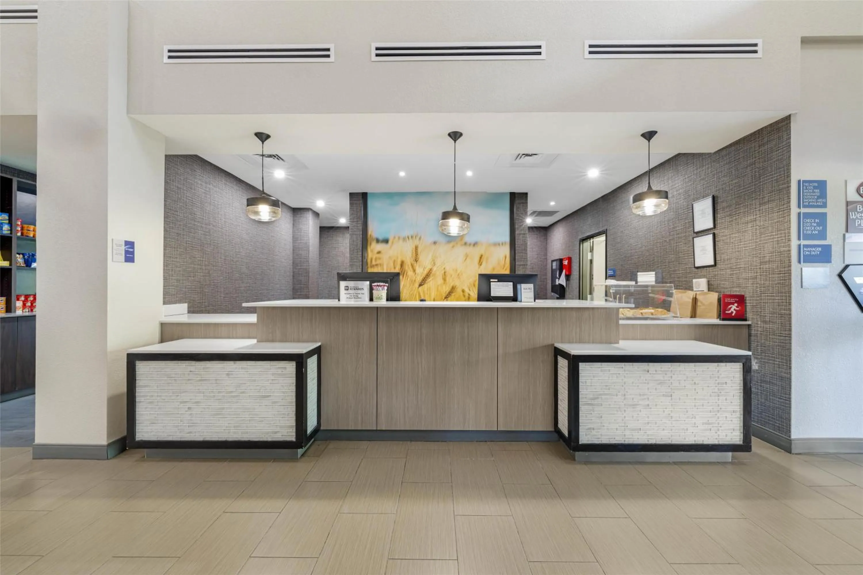Lobby or reception in Best Western Plus McPherson