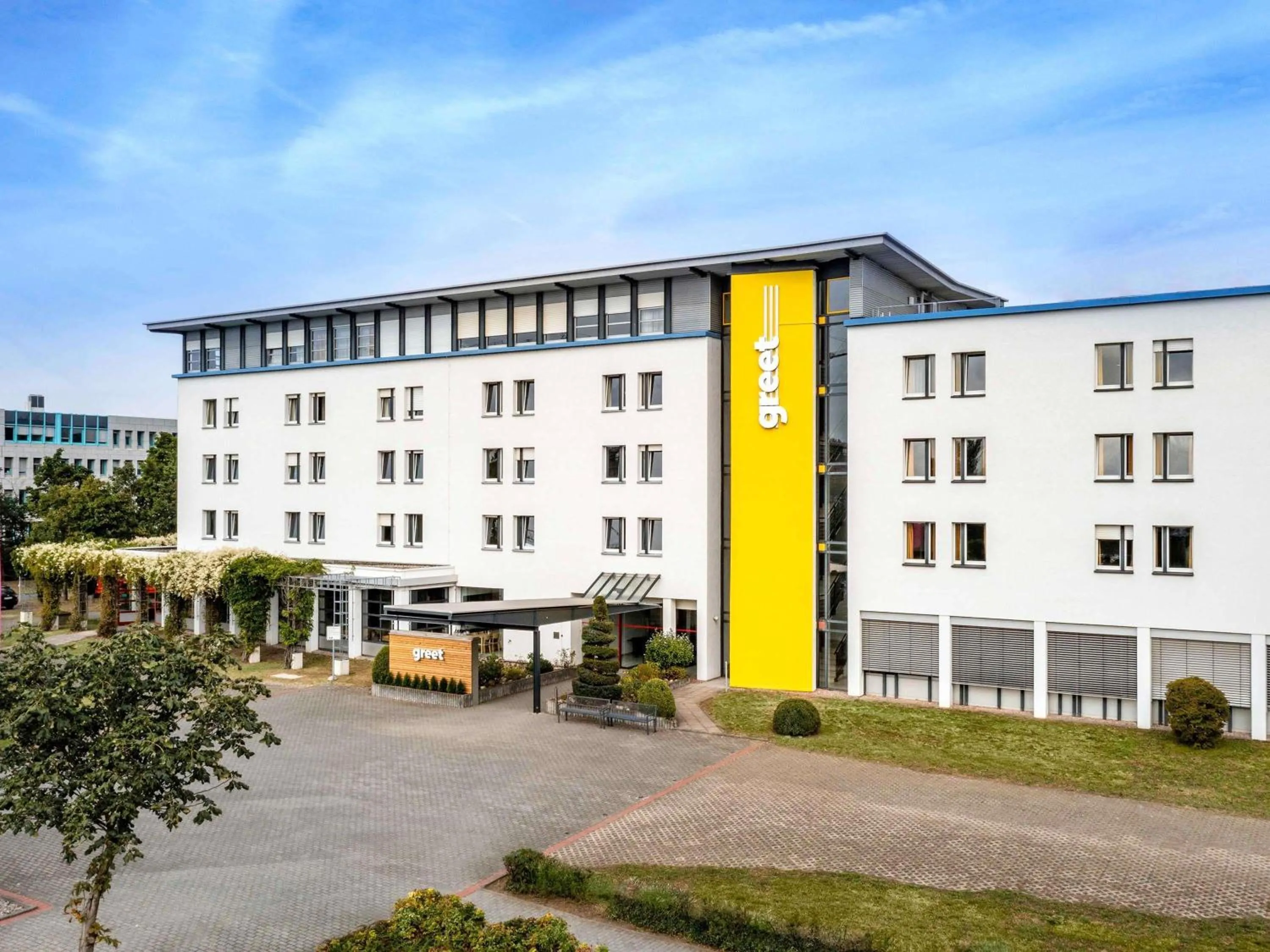 Property building in Greet hotel Darmstadt - an Accor hotel -